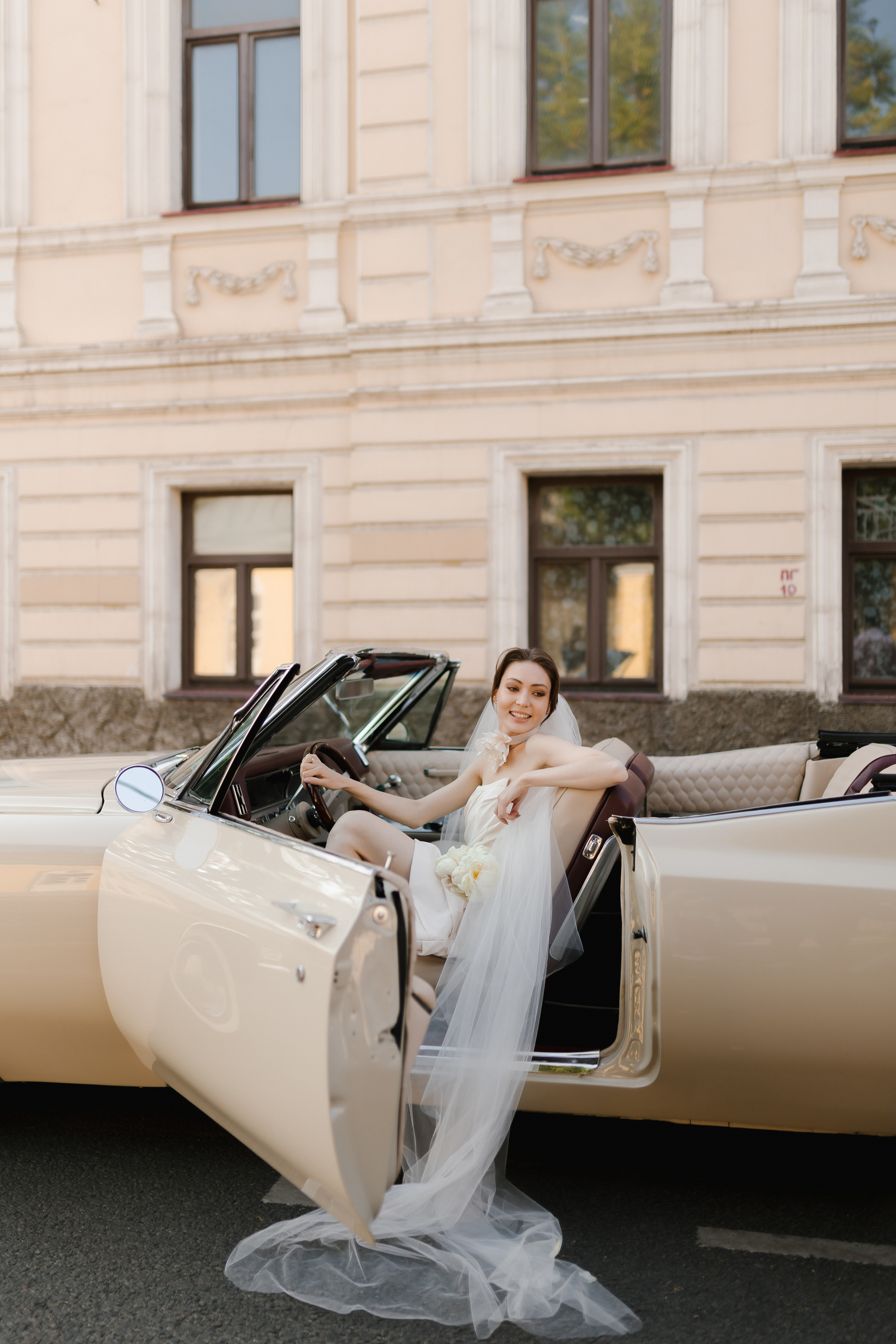 Свадебная прогулка в центре Москвы. Фотограф и видеограф в Мурманске, Москве Екатерина Нечаева