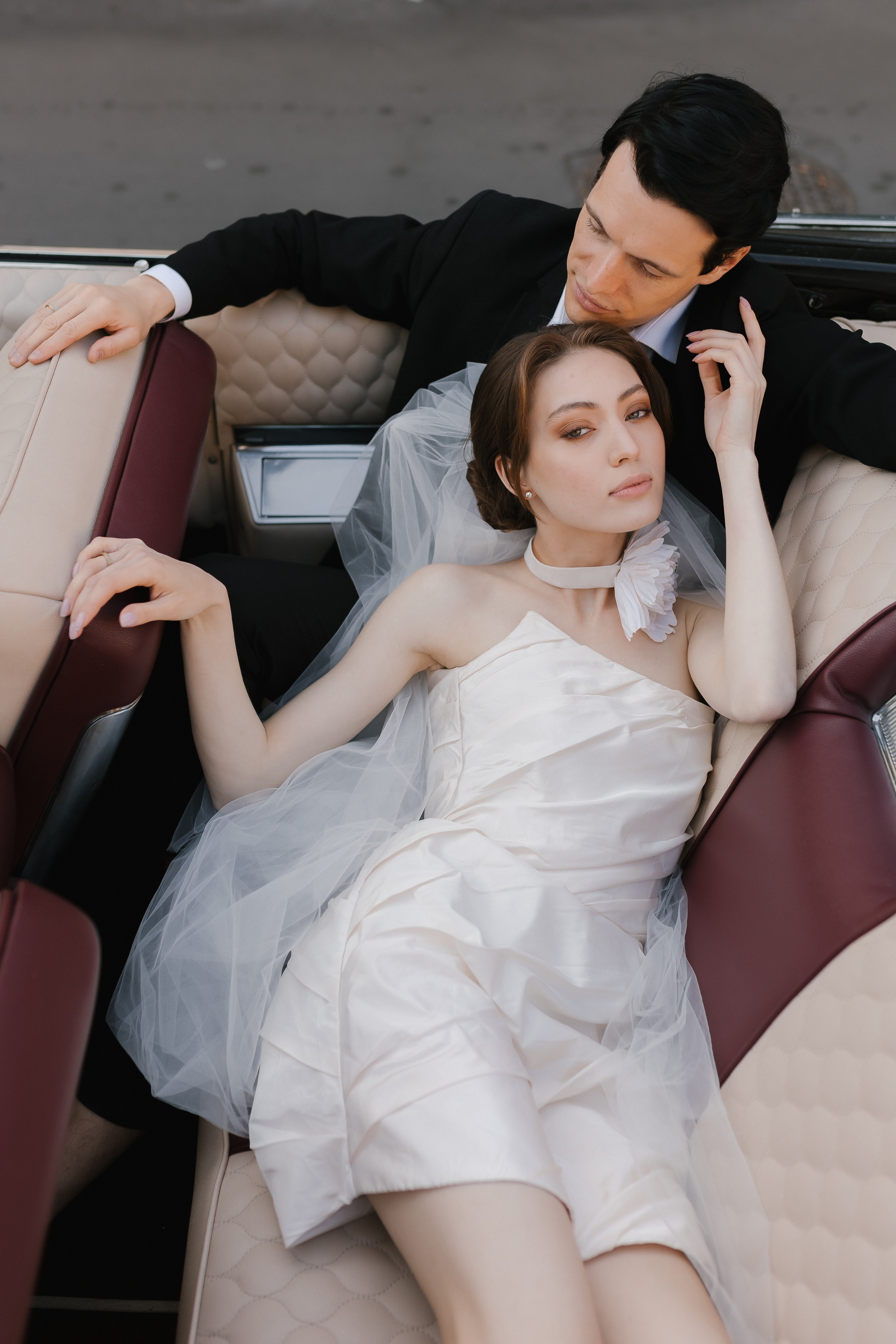 Лёгкость атмосферы подчёркивает свободолюбивый характер героев фотосессии.