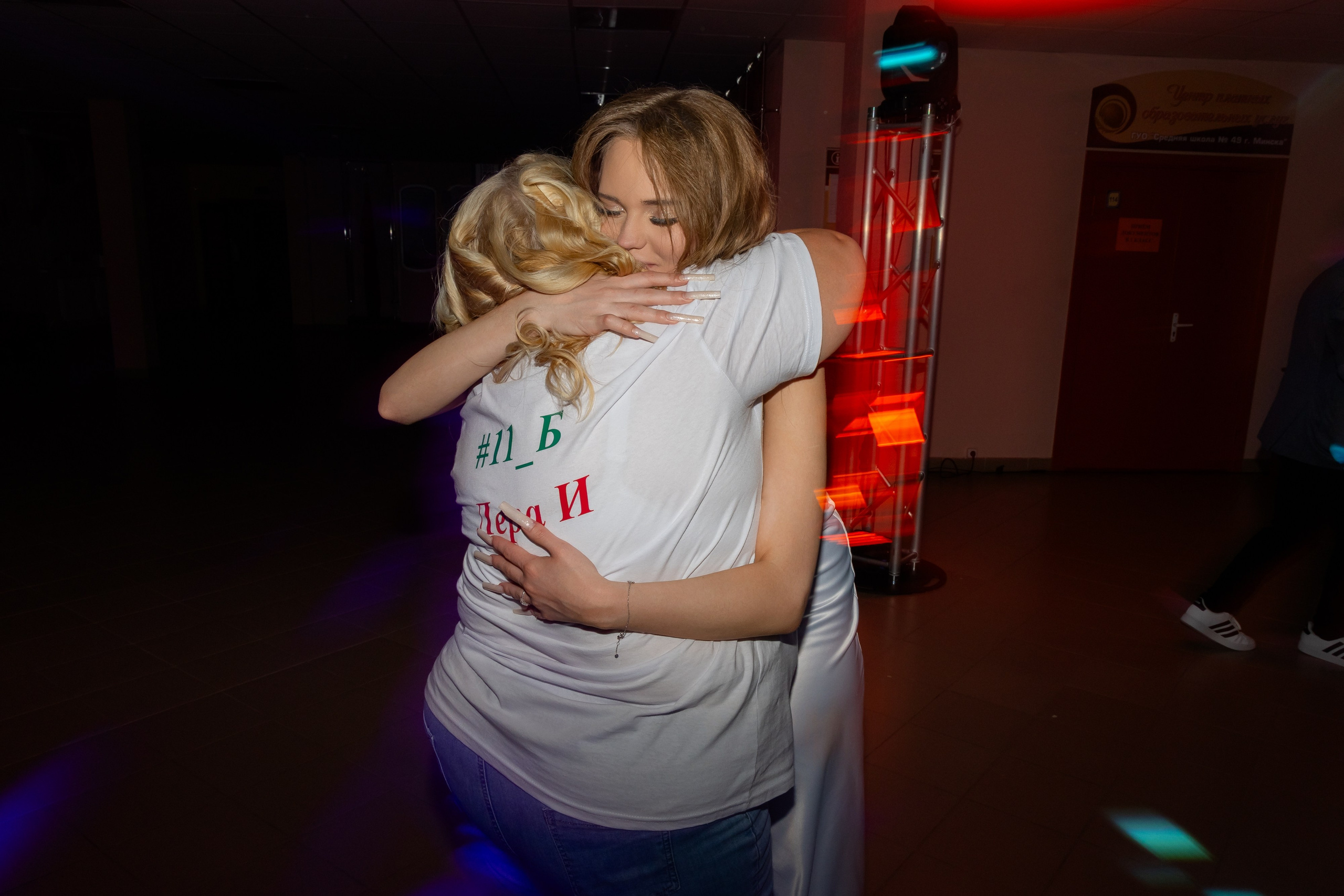 Школьный выпускной 2025 год в Минске, Беларуси. Свадебный фотограф в Минске/Беларуси Сергей Спиридонов