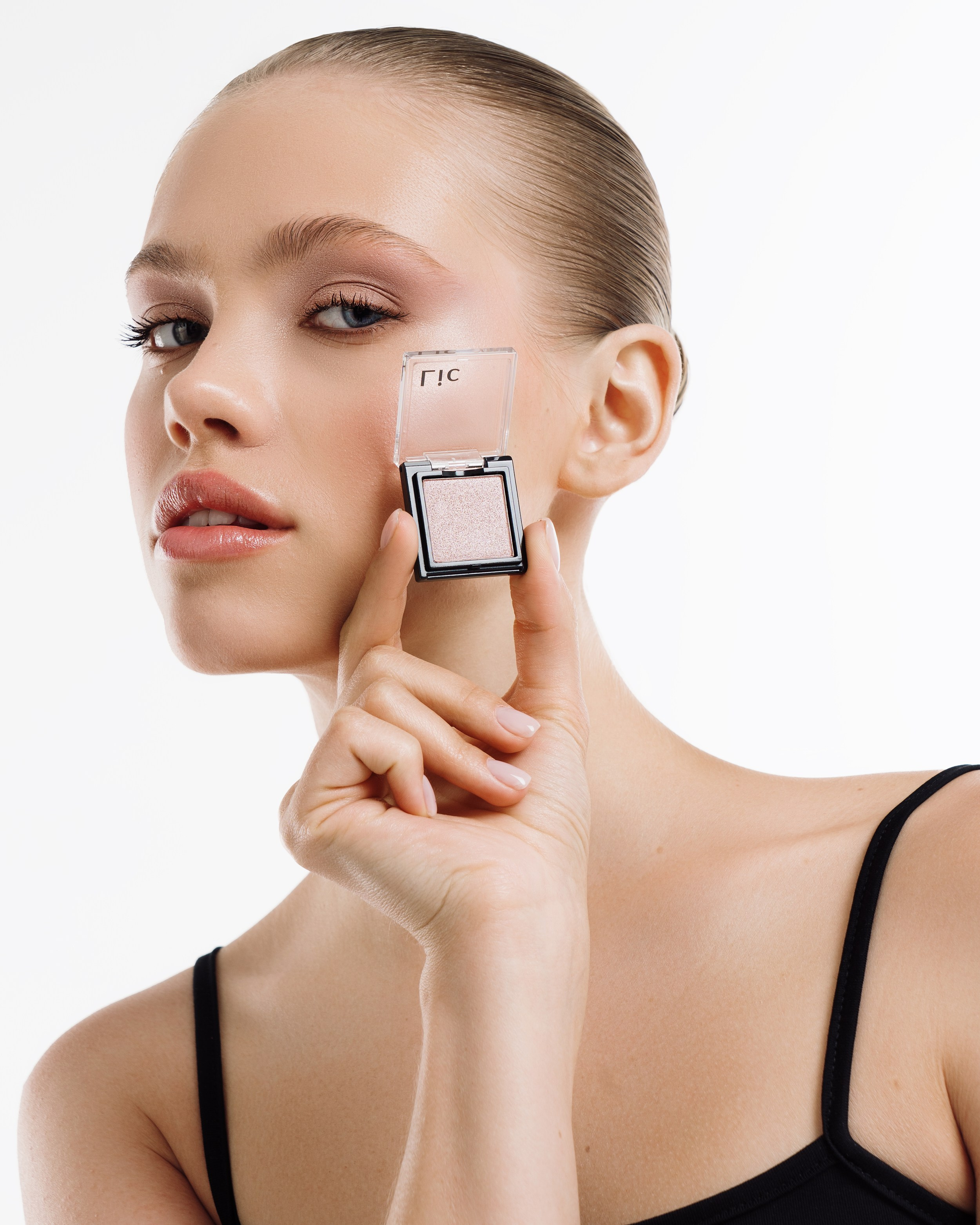 Lic Eye shadow. Fashion фотограф и Арт директор. Санкт-Петербург и Москва