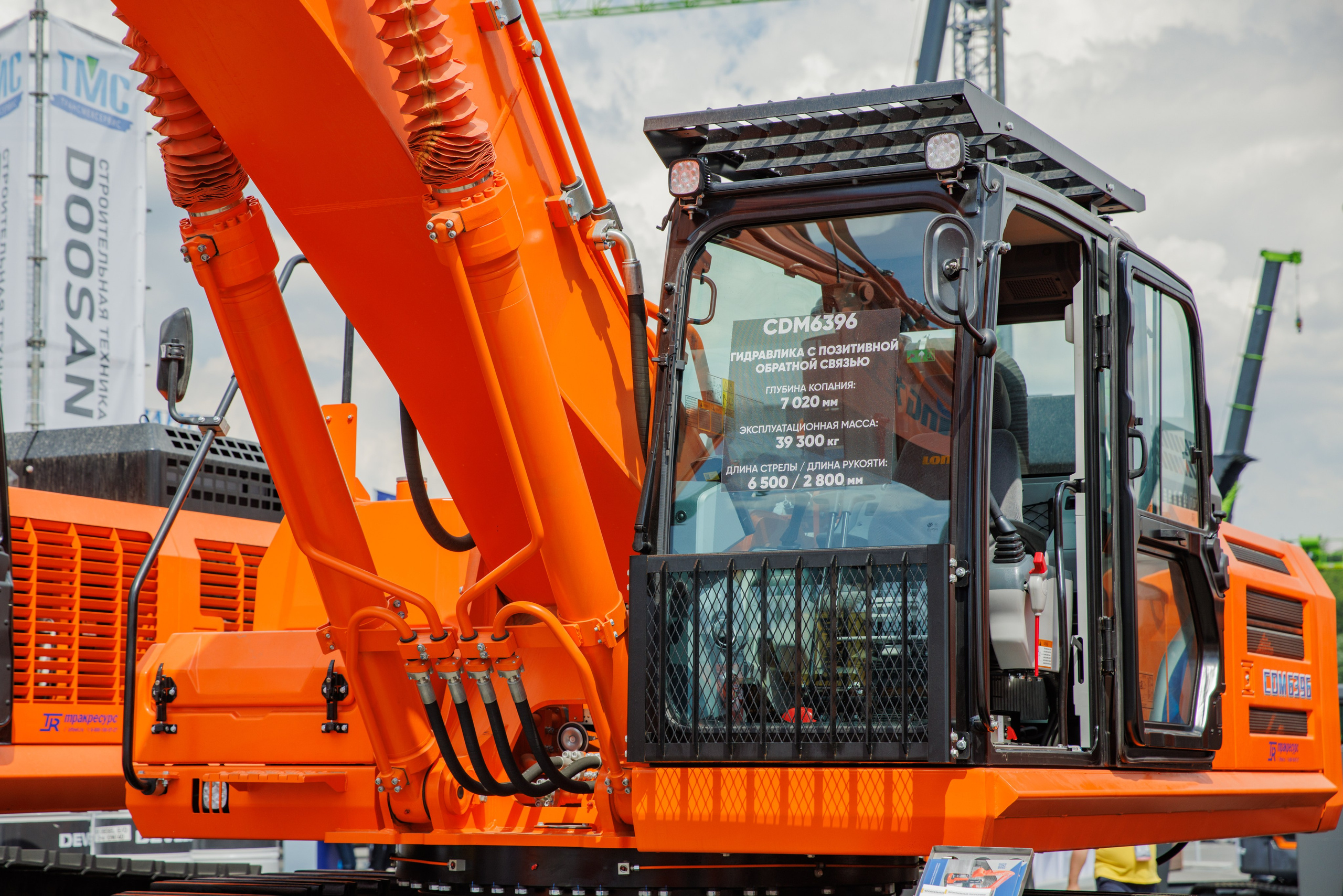 Выставка Спец. Техники. Фотограф Москва Шептаев Артём