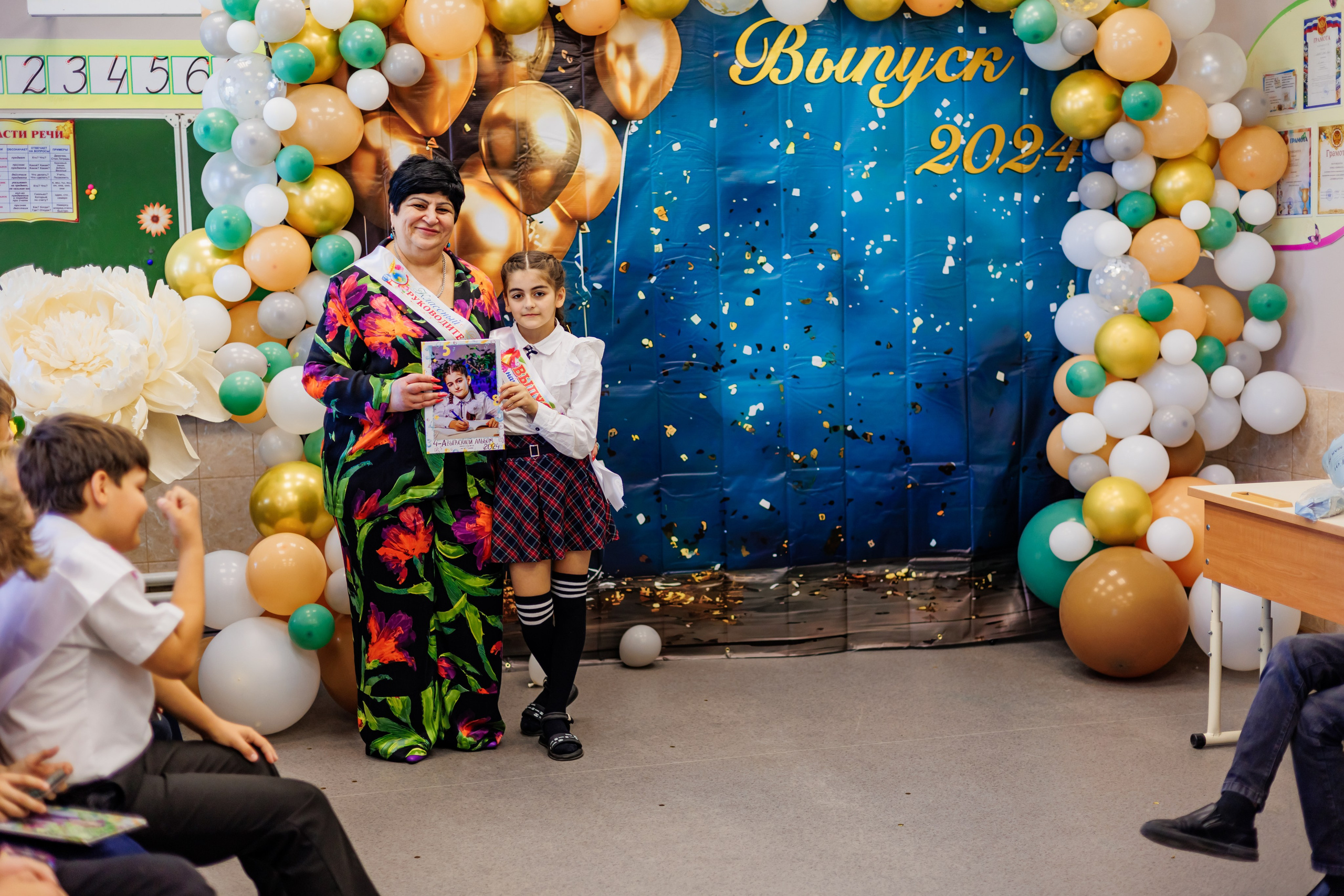 Выпуск 4а 25школа'24 год. Свадебный и семейный фотограф в Армавире