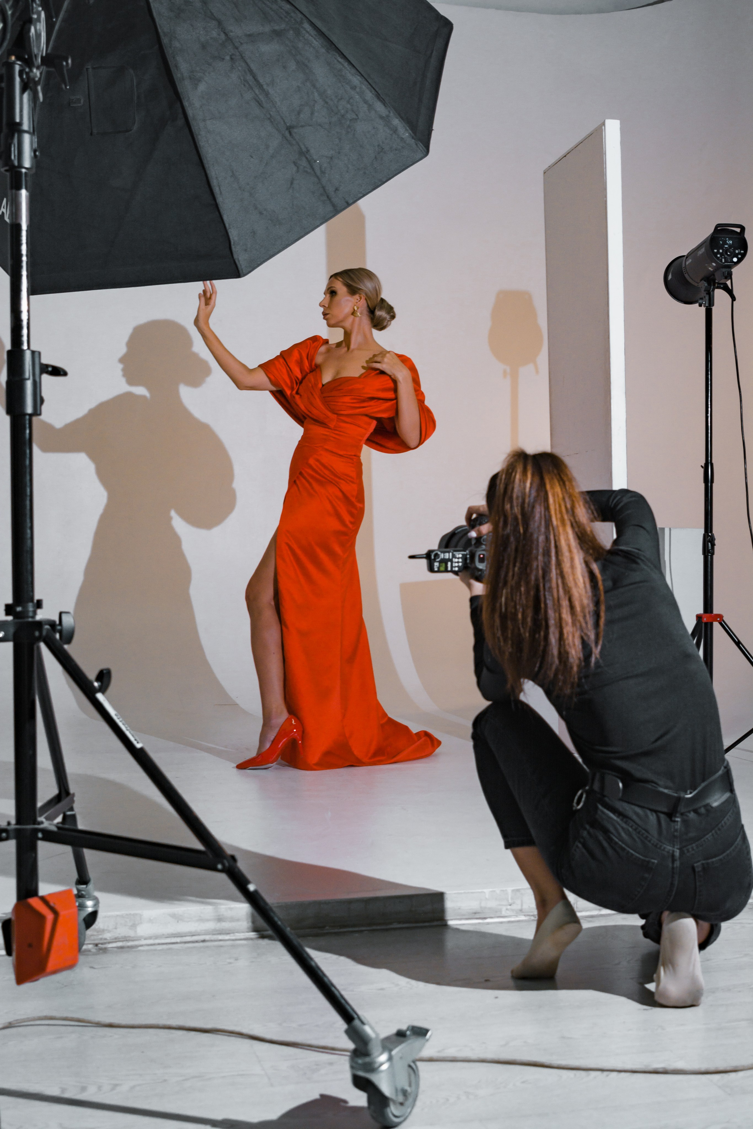 Фэшн-съёмка участниц Миссис Бизнес Гатчина 2023. Портретный фотограф в Санкт-Петербурге Дмитриева Наталия