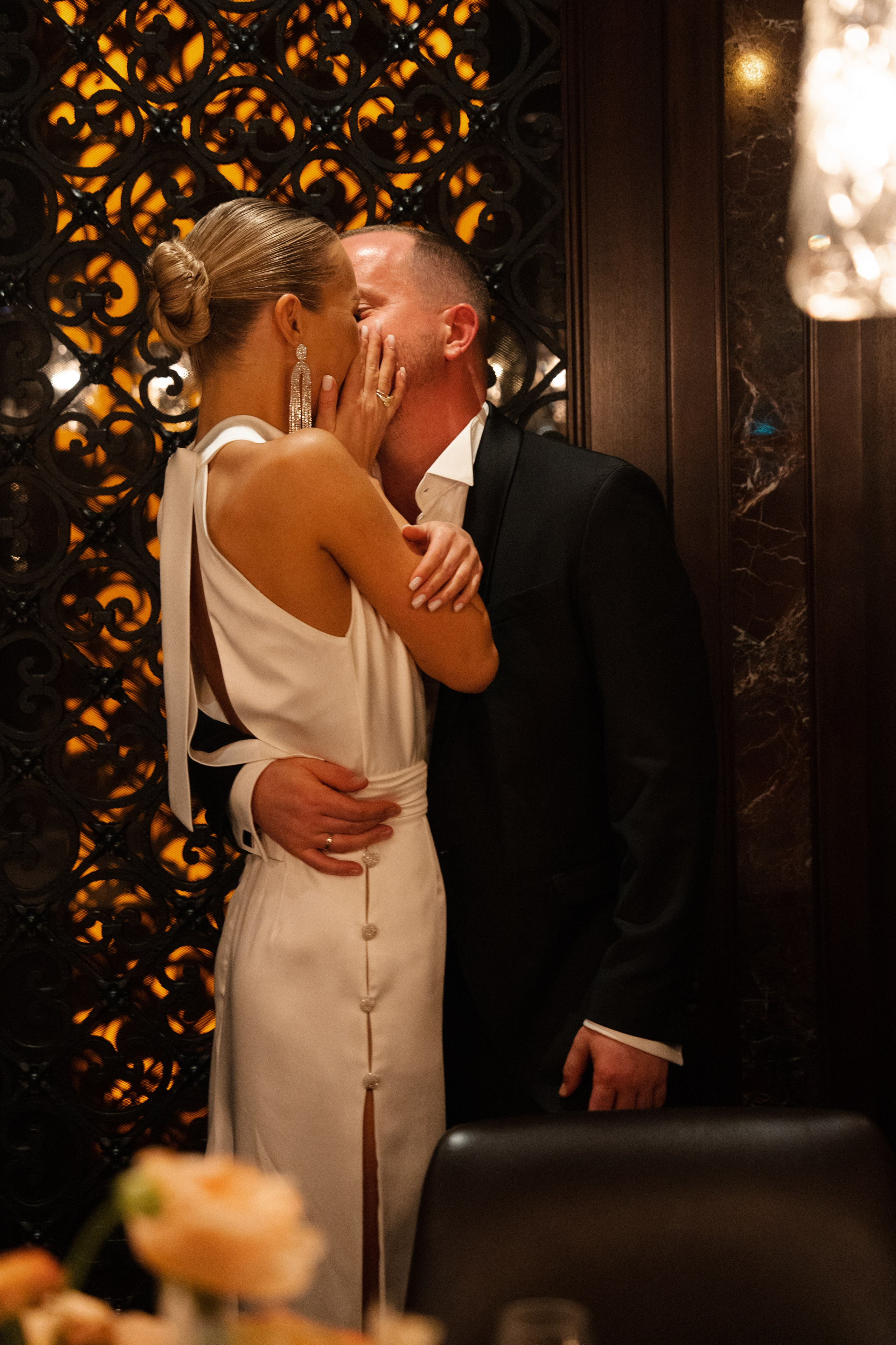 Анна Сергей. Камерная свадьба в Фосизонс в стиле неоклассика. Свадебный фотограф организатор в Санкт-Петербурге Ассоль Опарина