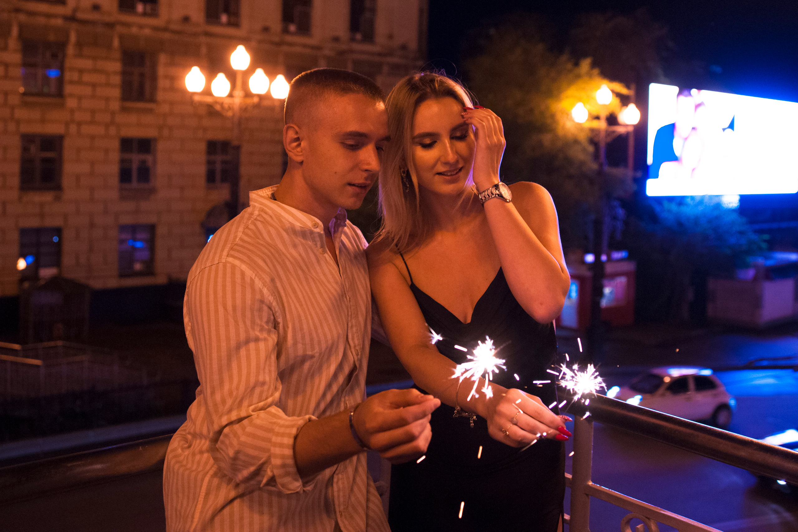 на фотографии - молодая пара. Фотограф в Хабаровске - Татьяна Трубникова. Посмотрев на это фото, Вы наверняка решите,  что уже давным давно пора пофотаться, а значит надо срочно заказать фотосессию в Хабаровске у Татьяны Трубниковой.