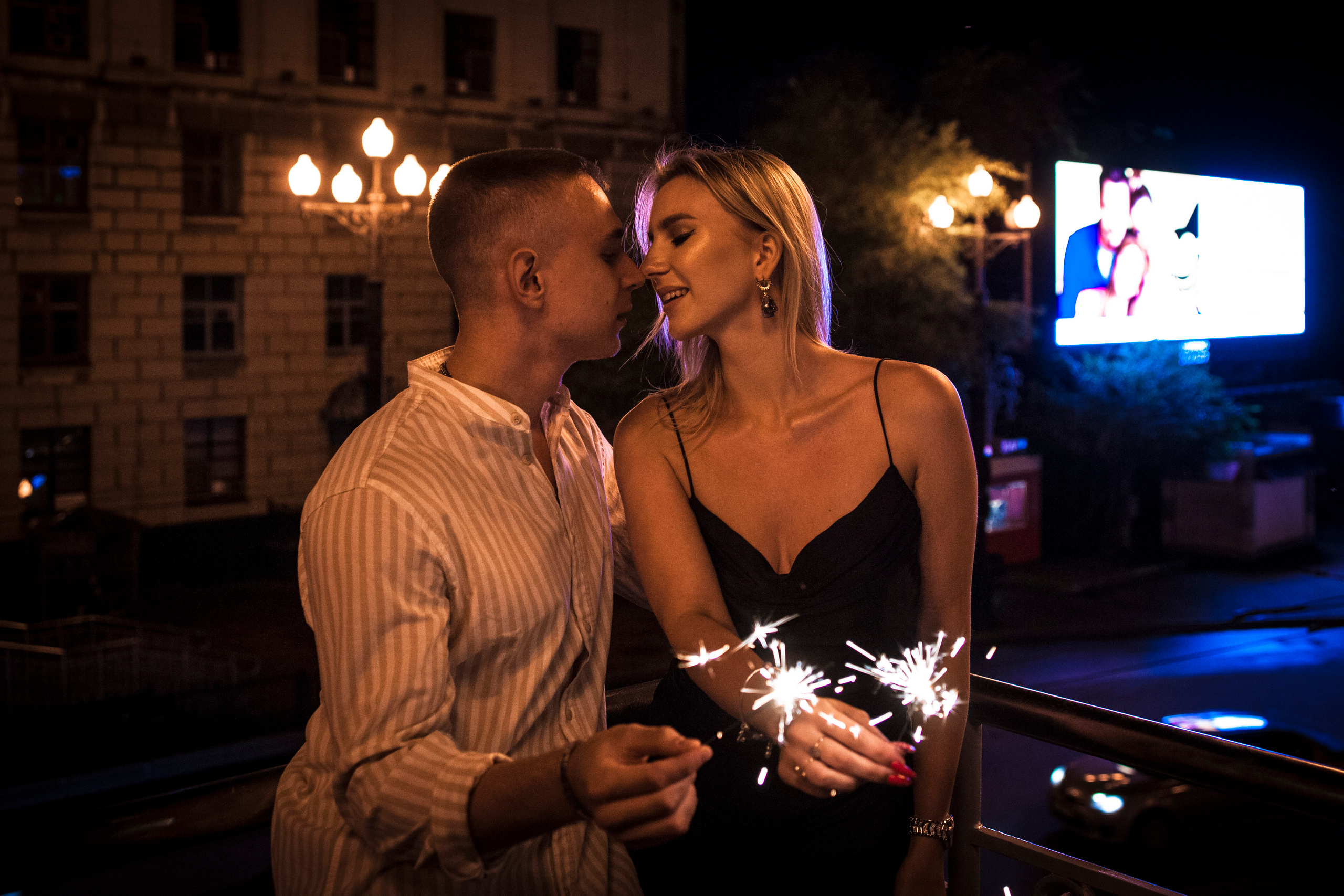 на снимке - пара влюбленных. Фотограф в Хабаровске - Татьяна Трубникова. Взглянув на это фото, Вы можете решить, что уже давным давно надо пофотаться, а значит пора заказать фотосэт в Хабаровске у Татьяны Трубниковой.