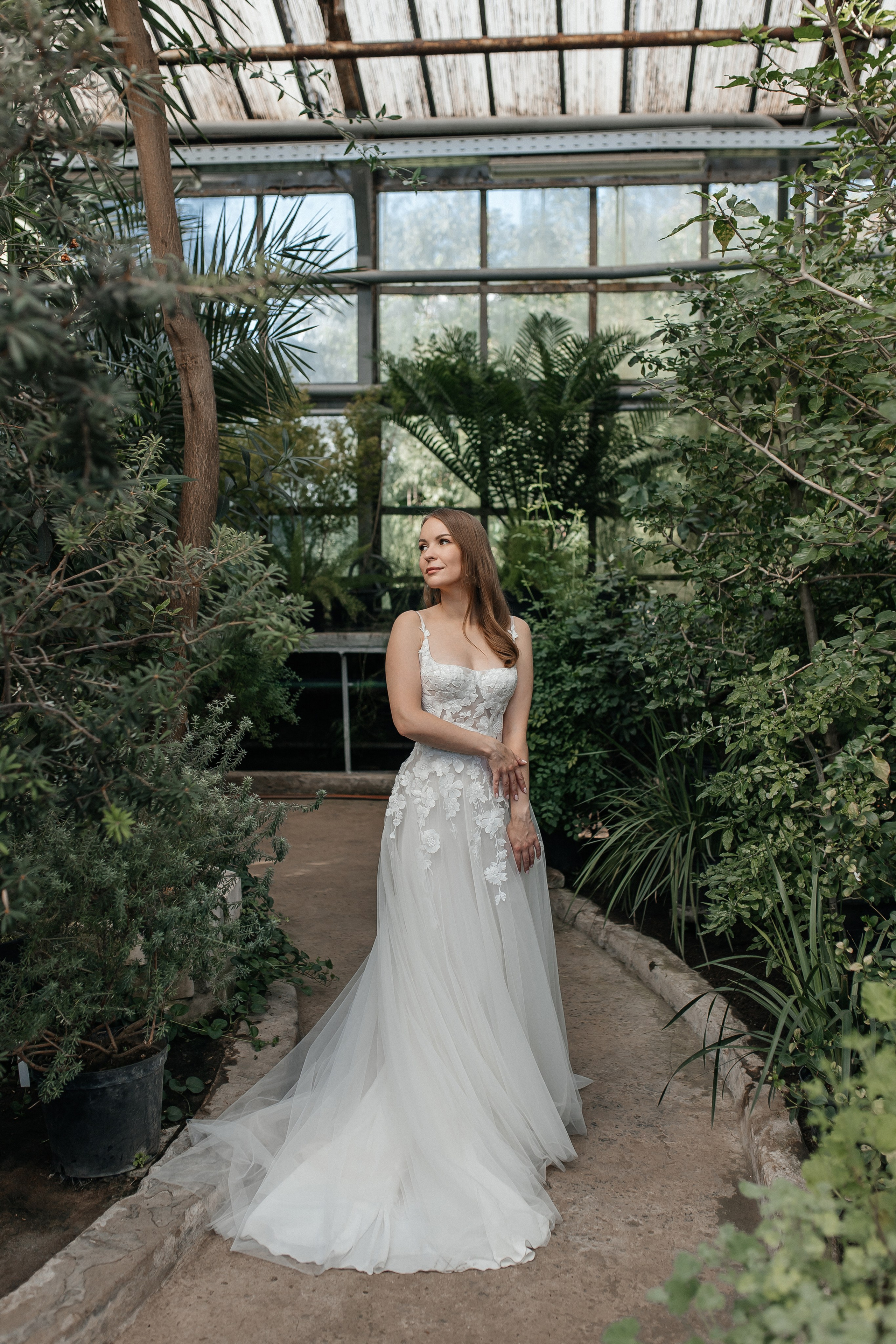 Свадебная фотосессия в Старой фондовой оранжерее Ботанического сада