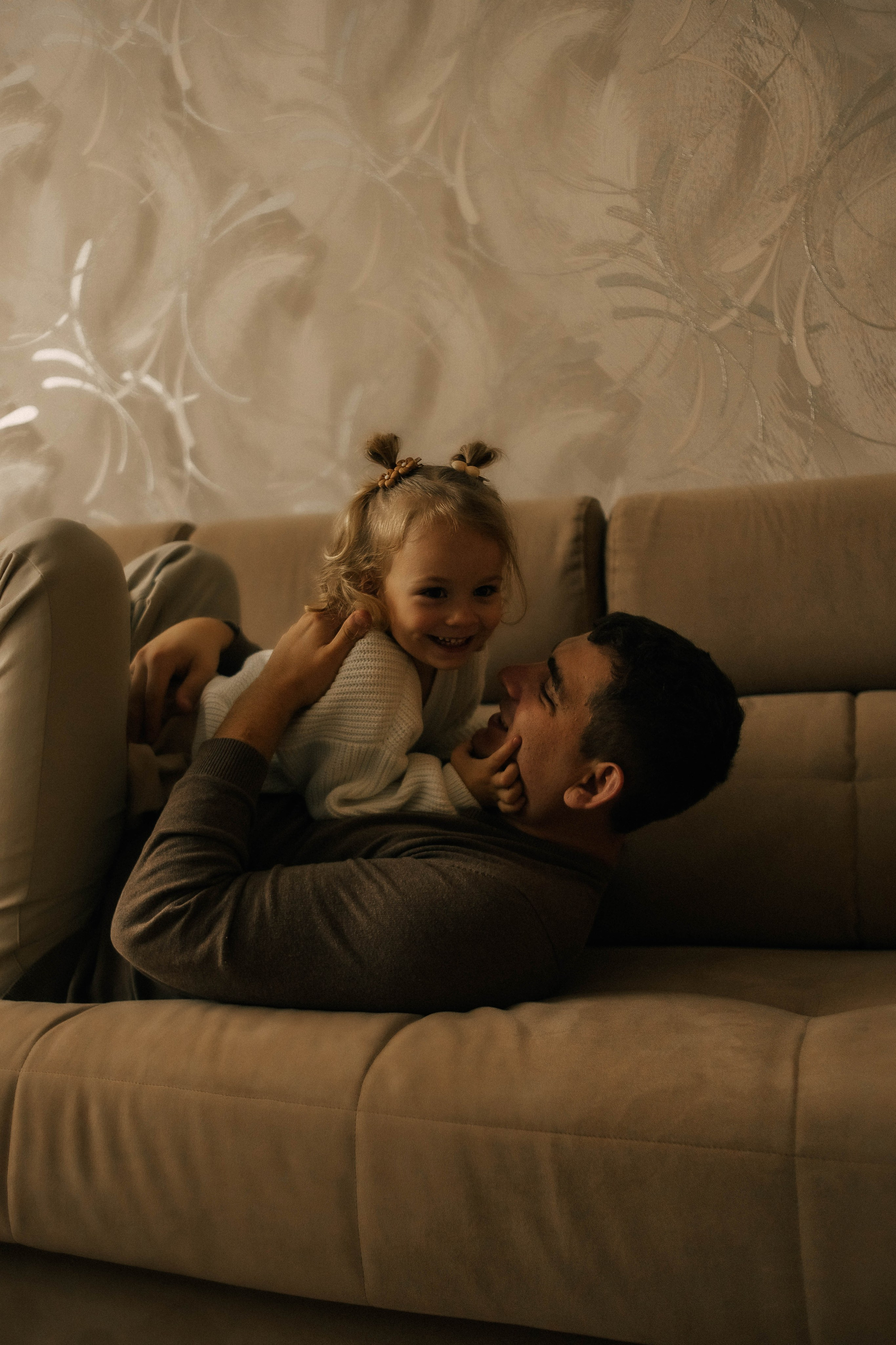 Анастасия, Андрей, Ариша и Анюта. Главная