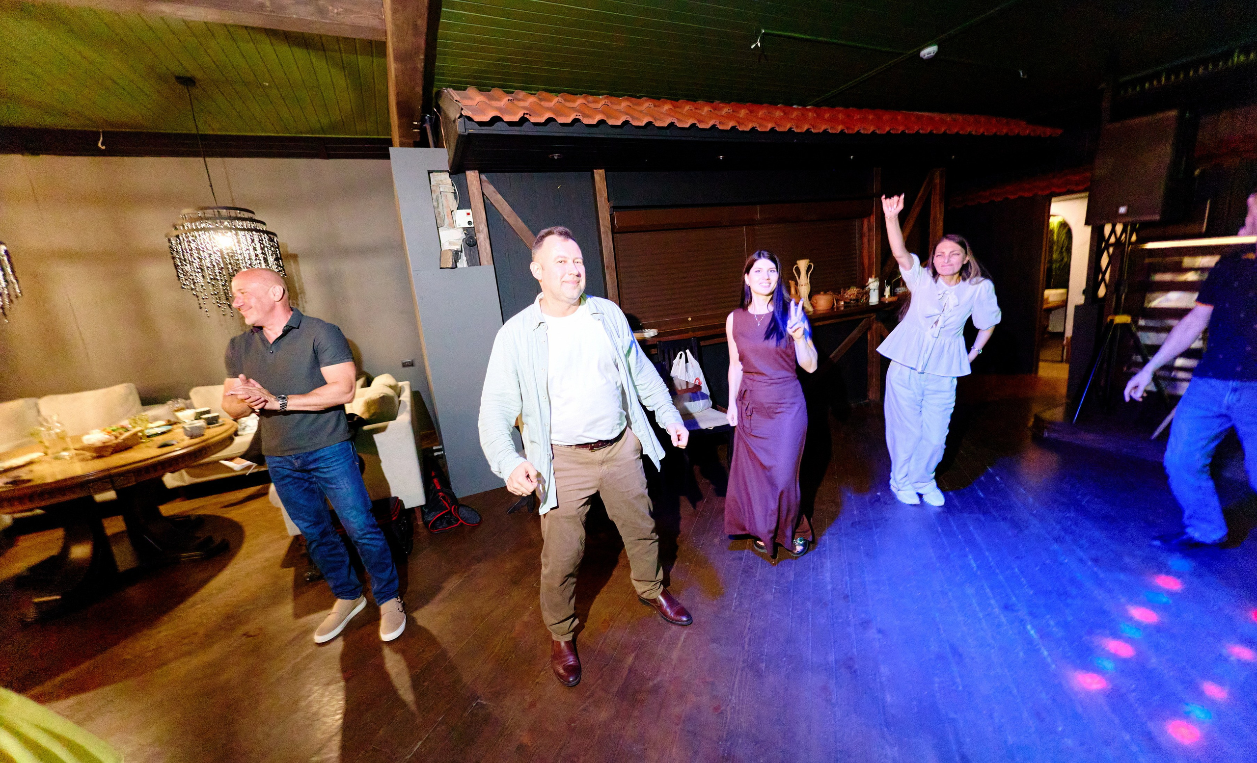 Выпускной 35 Сош. Фотограф Выпускные альбомы Таганрог Сергей Коробченко