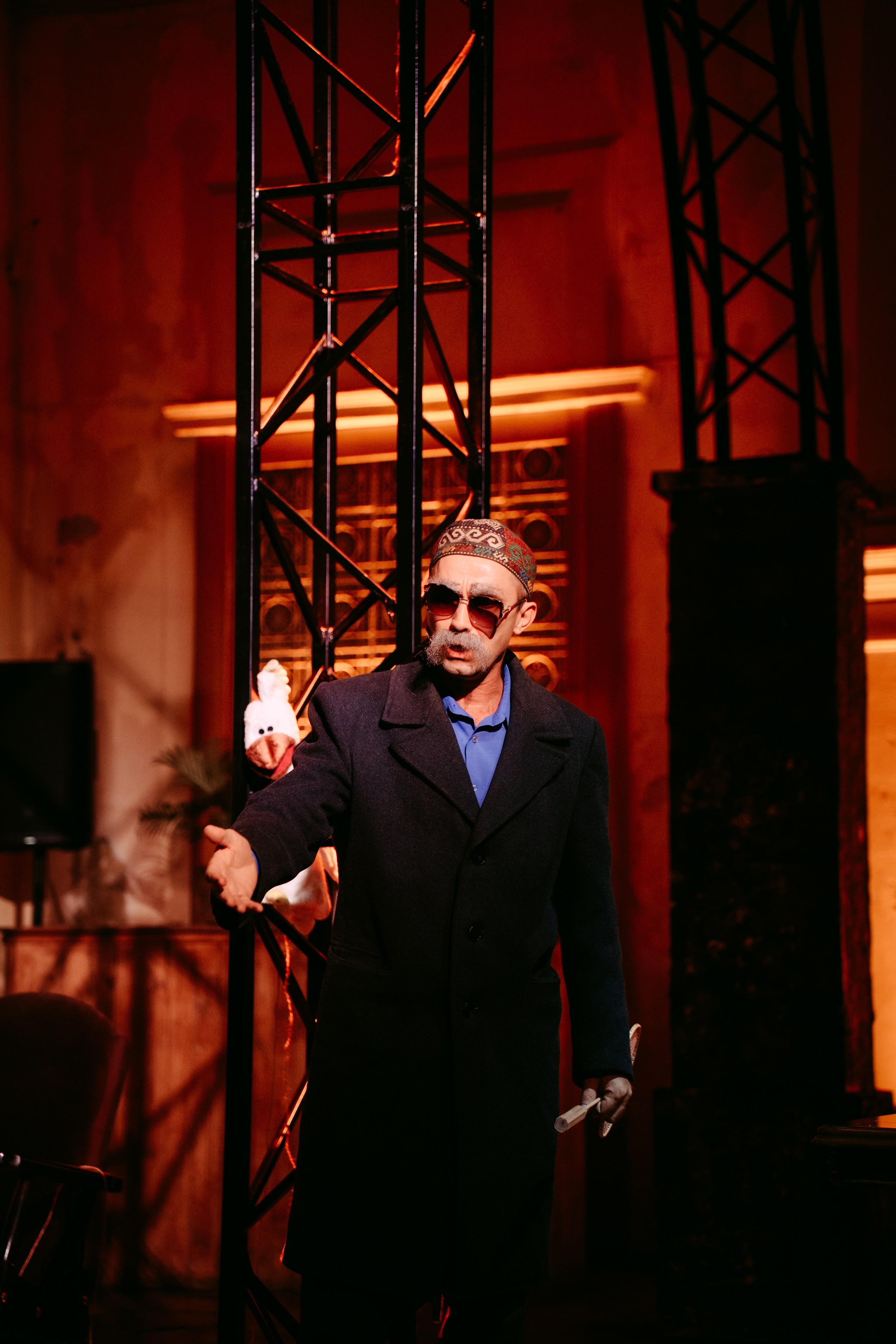 Горький оптимизм. Главная