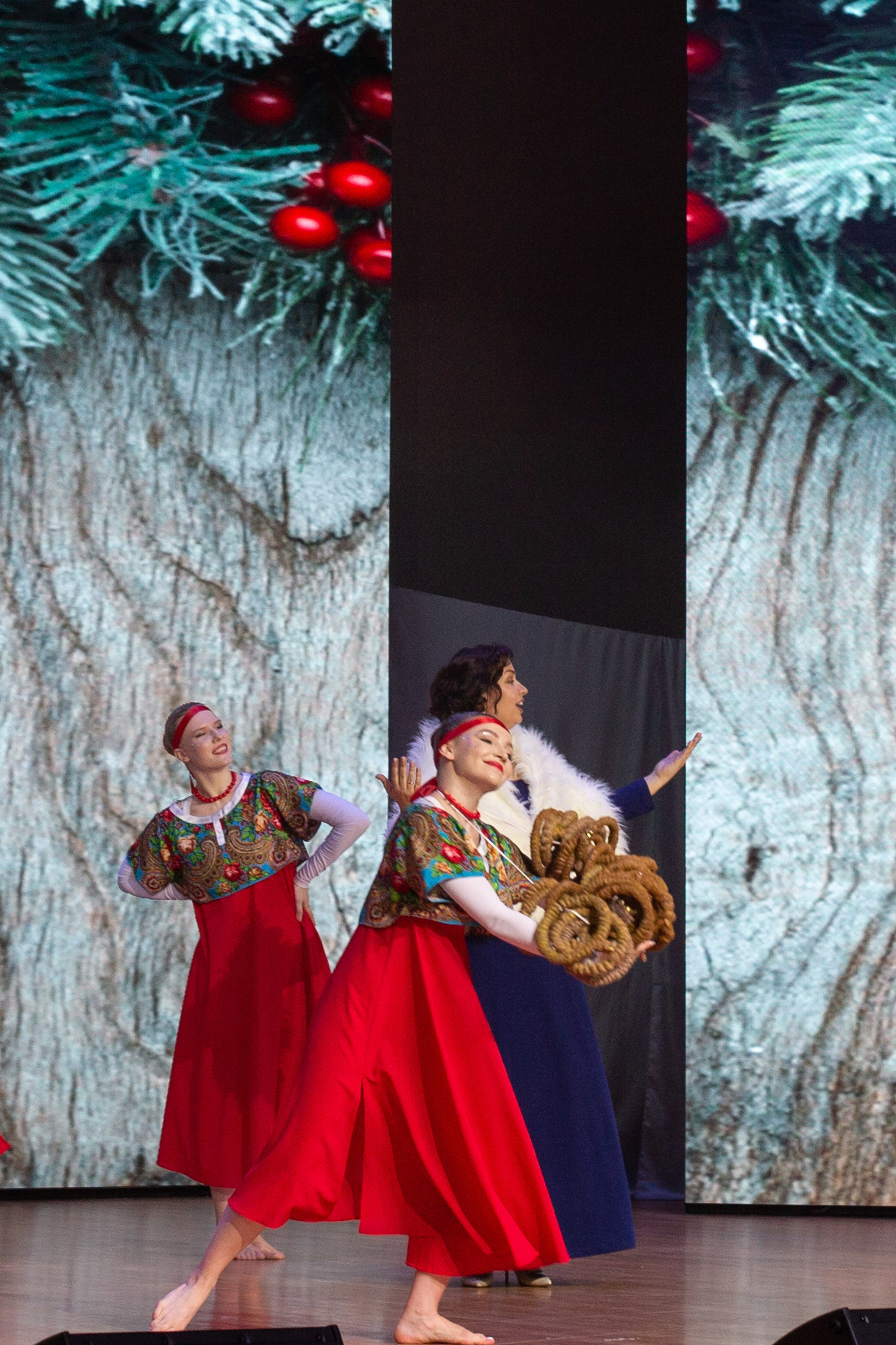 Танцевальный спектакль. Фотограф в Новосибирске Краснова Евгения