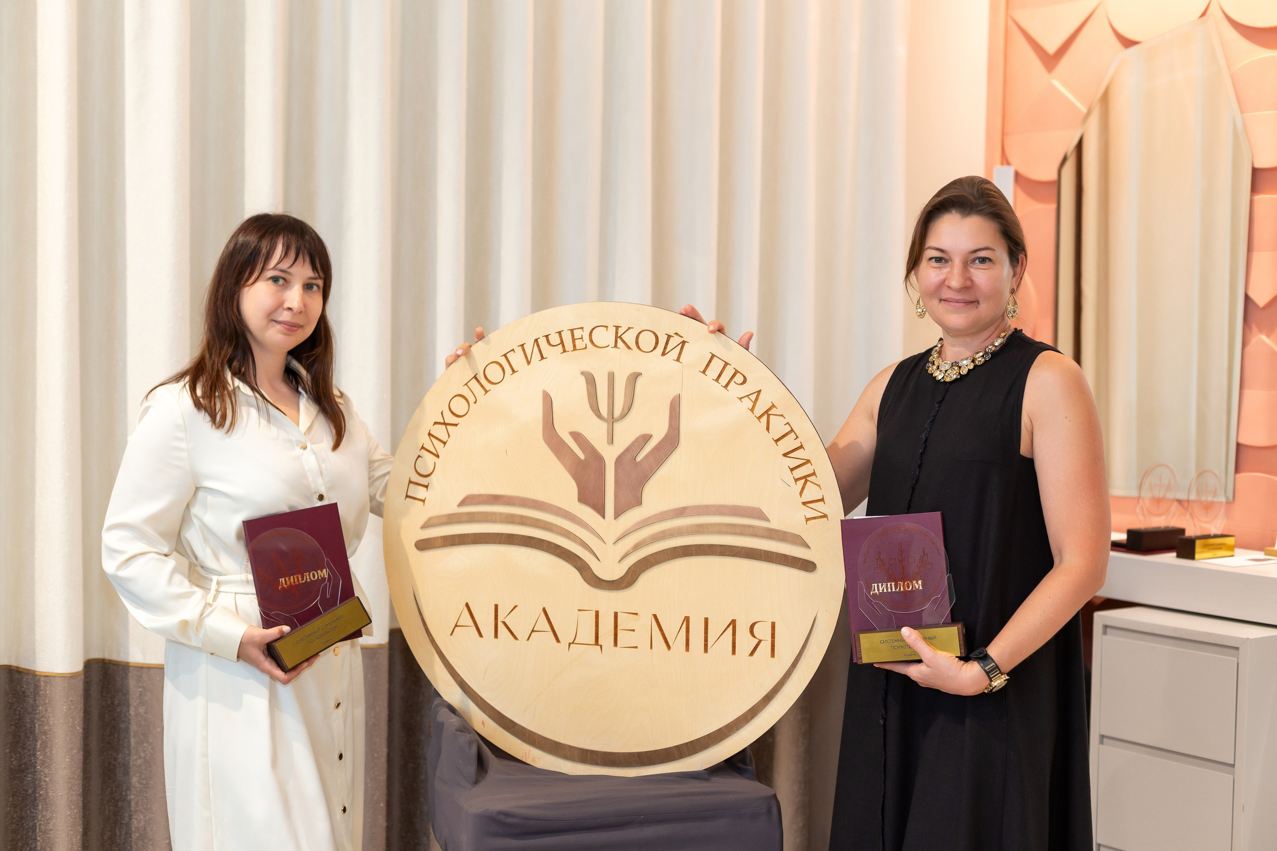 Выпускной курса психологов. Ирина Квасова | Фотограф в стиле VOGUE | Тюмень