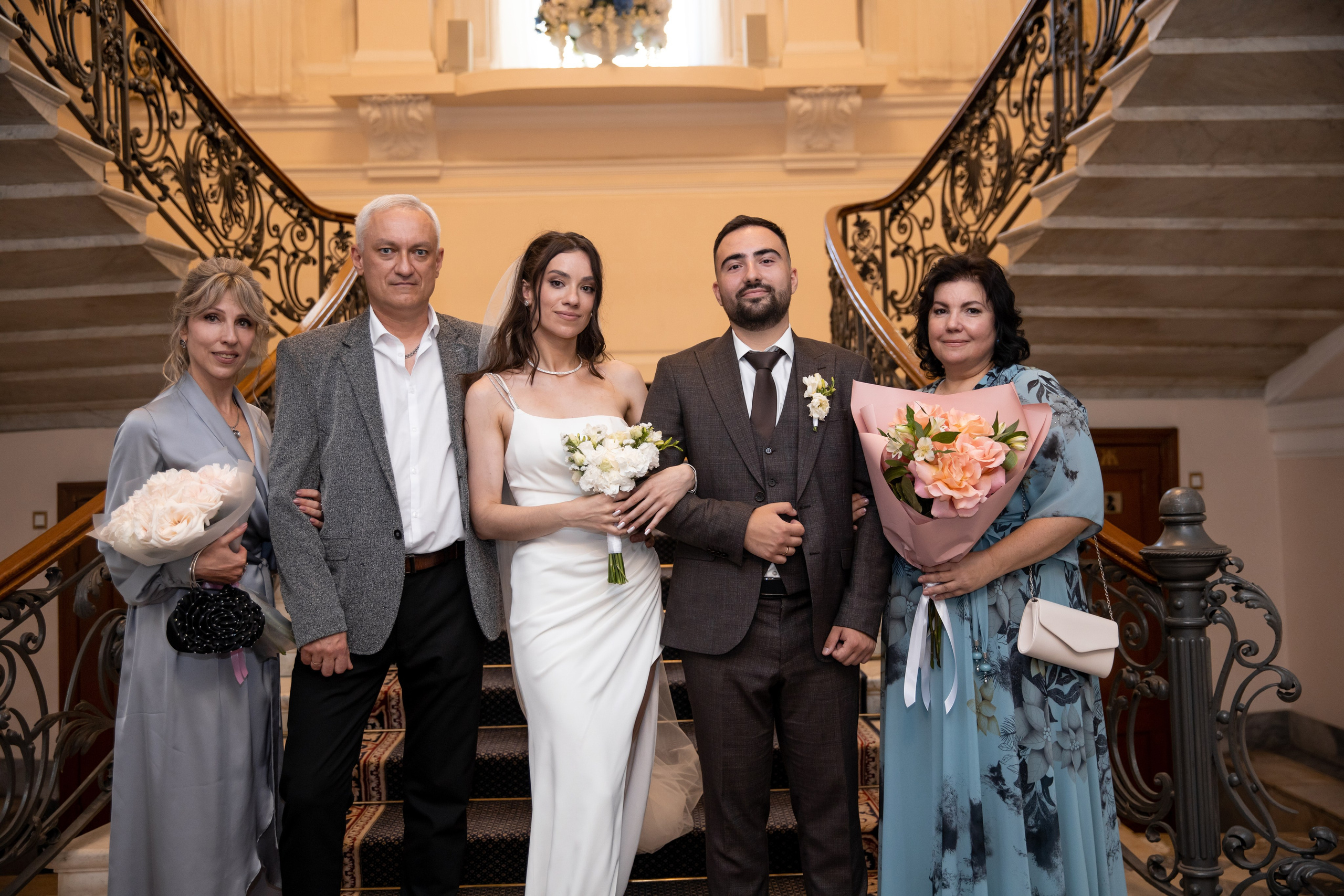 Анна и Александр / Прогулка + ЗАГС. Свадебный и семейный фотограф в Москве Диана Левченко