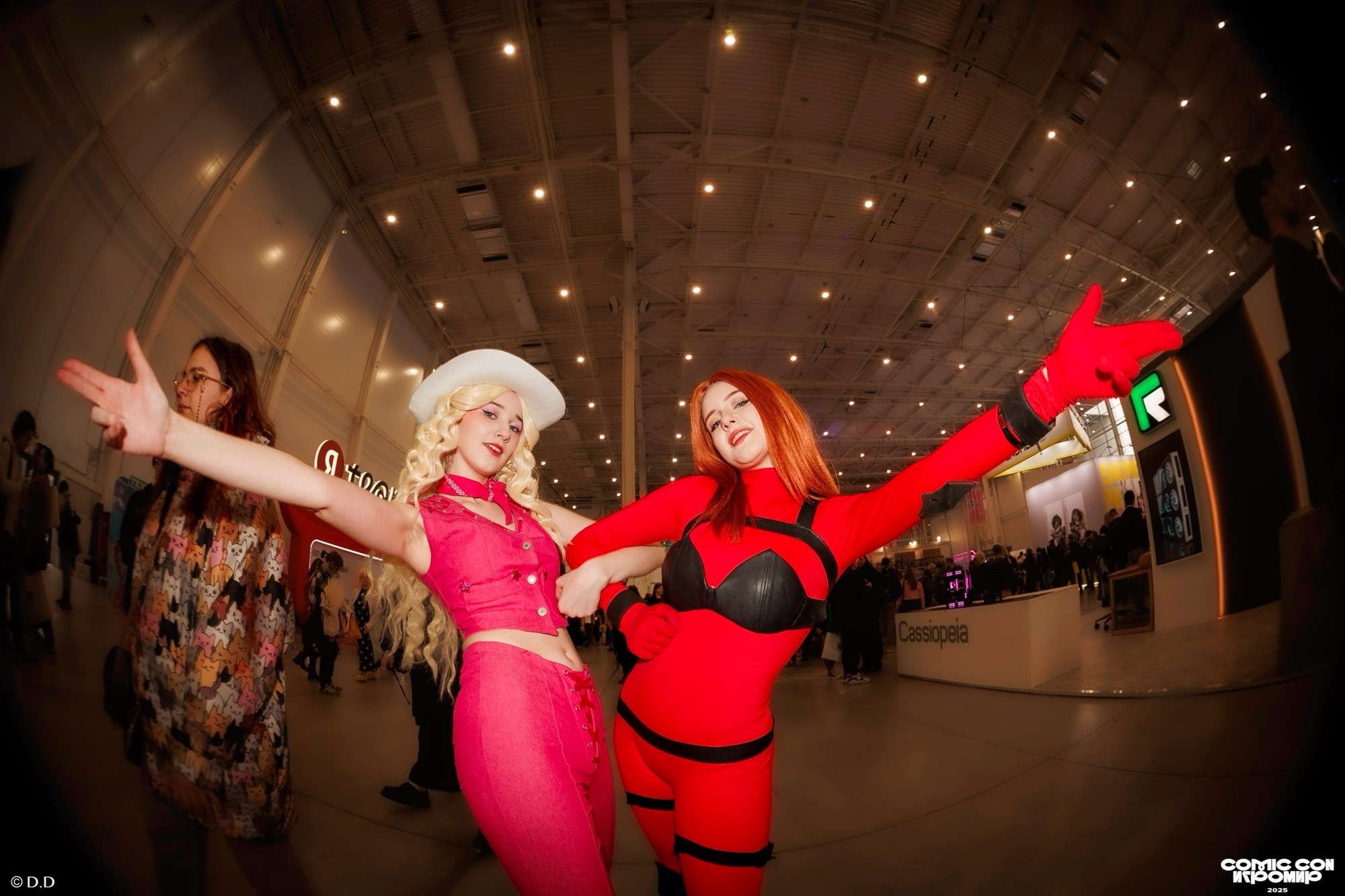 Comic Con Игромир 2025. Различные мероприятия и просто фотографии людей