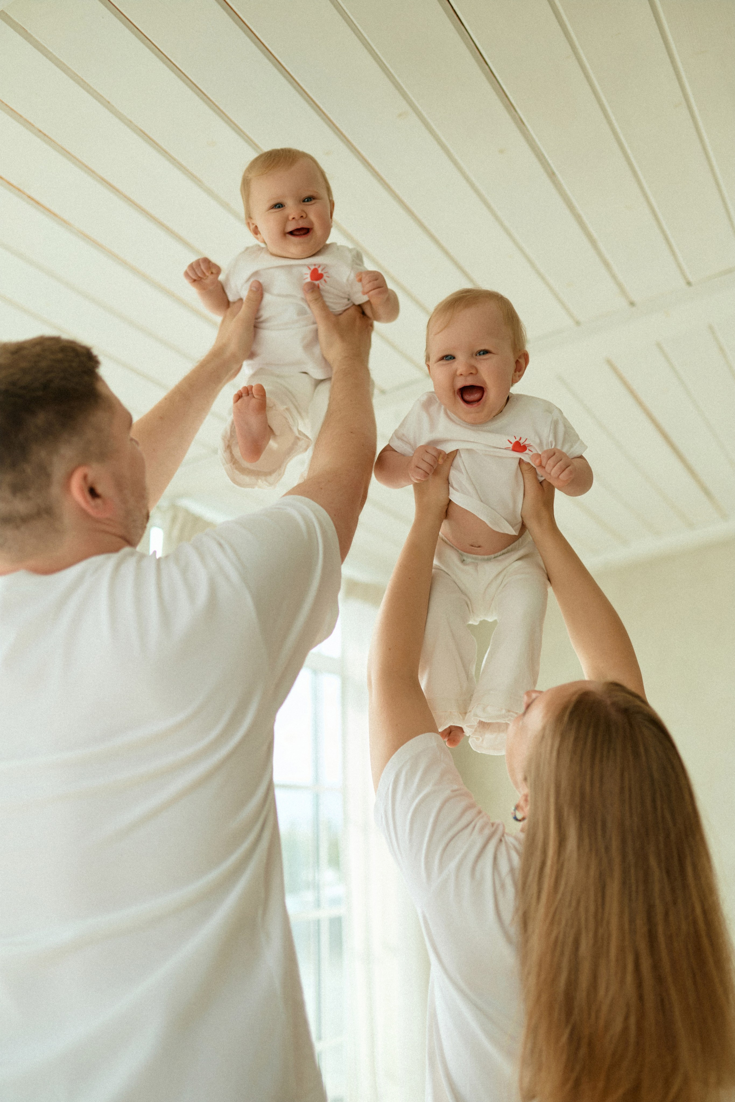 Близняшки. Сестры Карабаза. Фотографы и ретушеры в Москве и Санкт-Петербурге