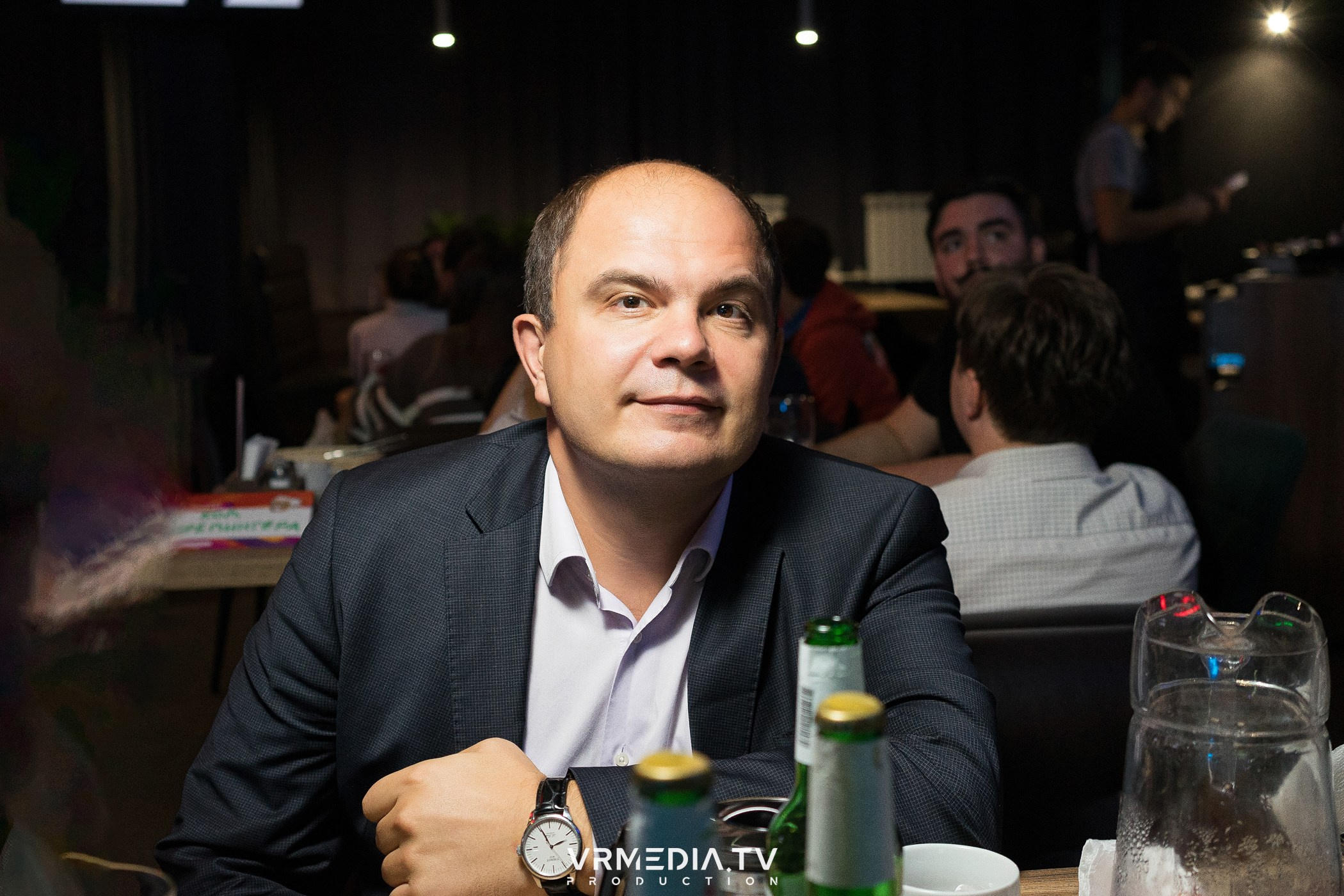 Эйнштейн Party в баре «Друзья»