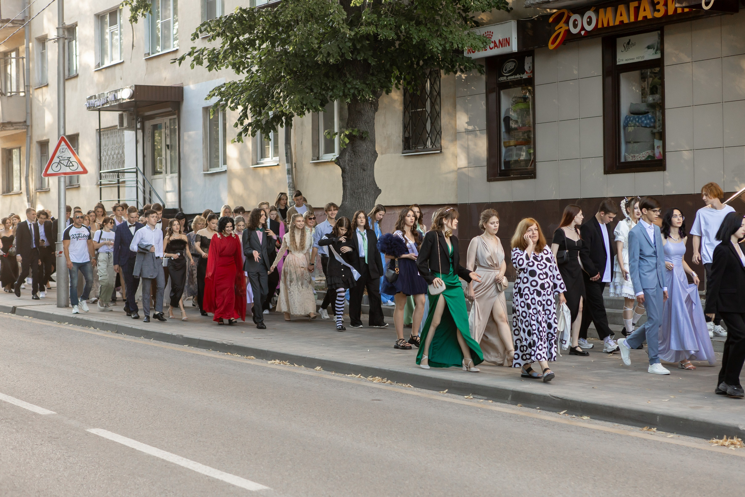 Выпускной Гимназия 12 2024 г. Свадебный и портретный Фотограф в Липецке Дмитрий Котюков