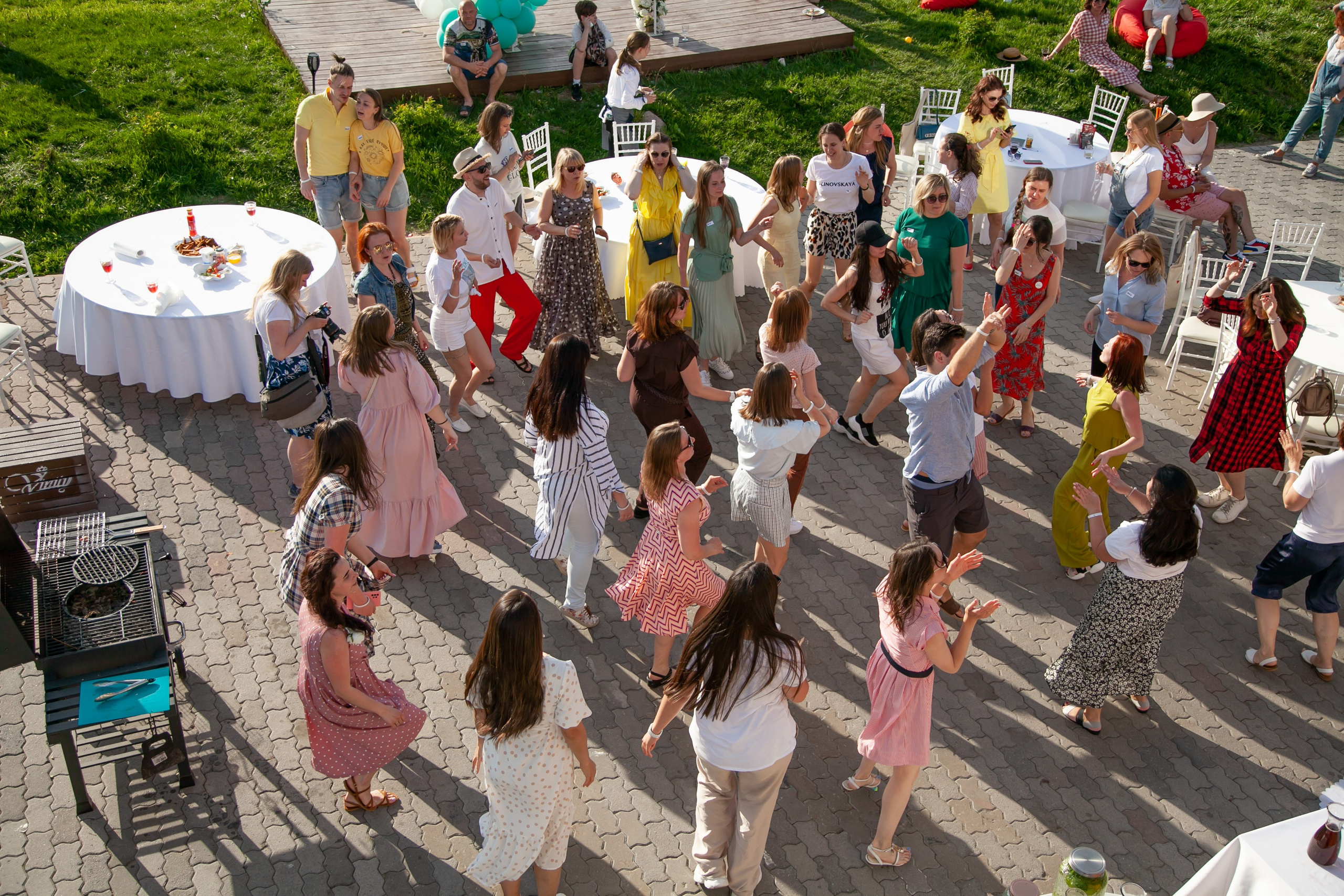 Встреча клуба Блиновской «Семья». Двойняшки-фотографы Анна и Анастасия в Санкт-Петербурге