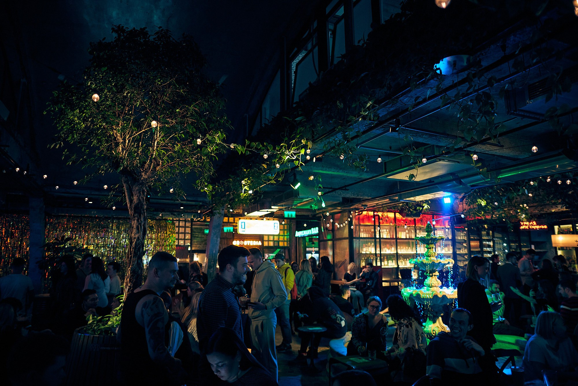 Фотограф на концерте группы «Мальчишник» — репортажная съёмка в баре. Репортажный фотограф в Москве — Дмитрий Тарасов | Съёмка мероприятий, концертов, корпоративов