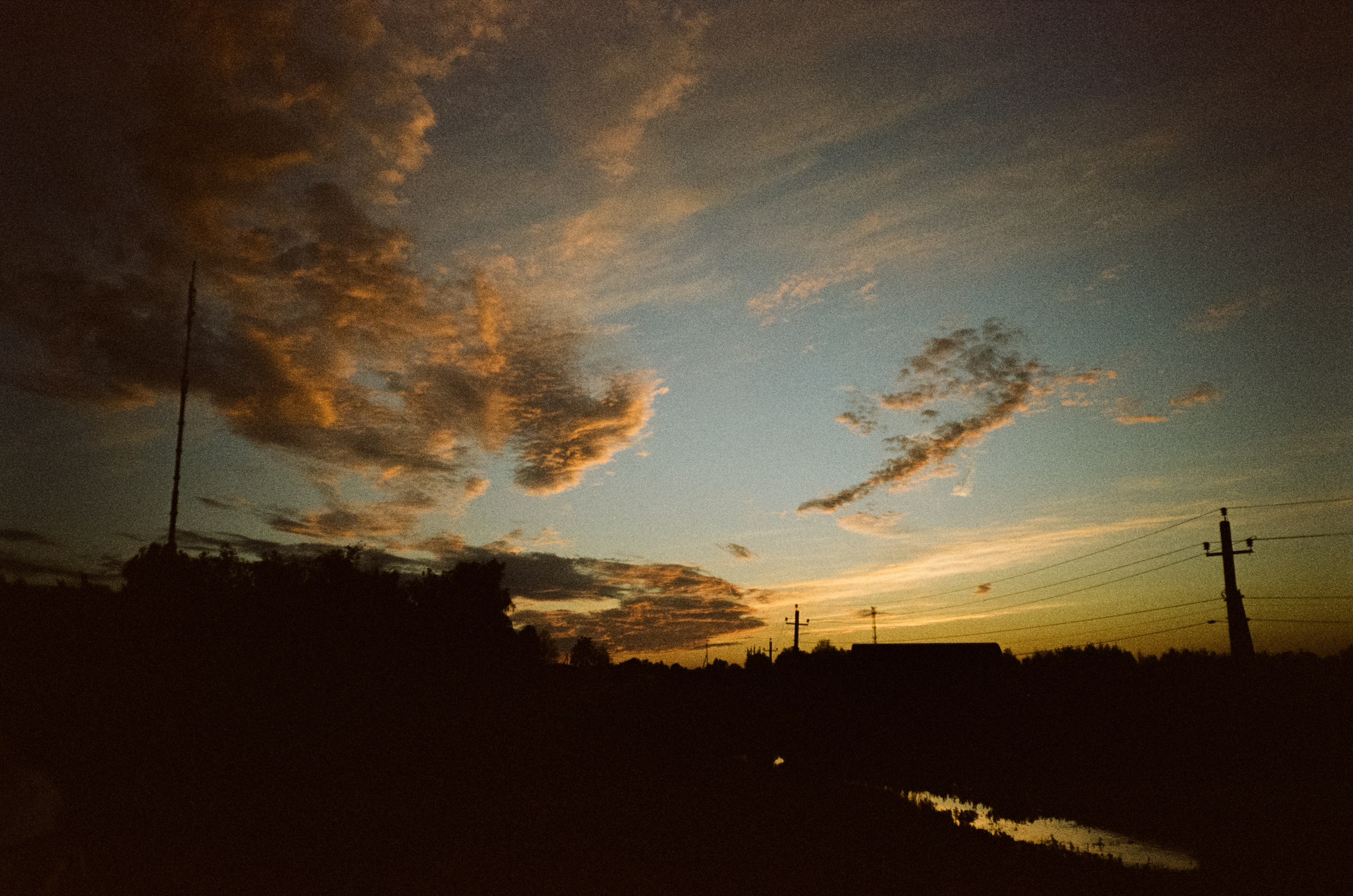 Ricoh MF-1 / Fujifilm X-tra 400 (просрочка) / Закат в Котово