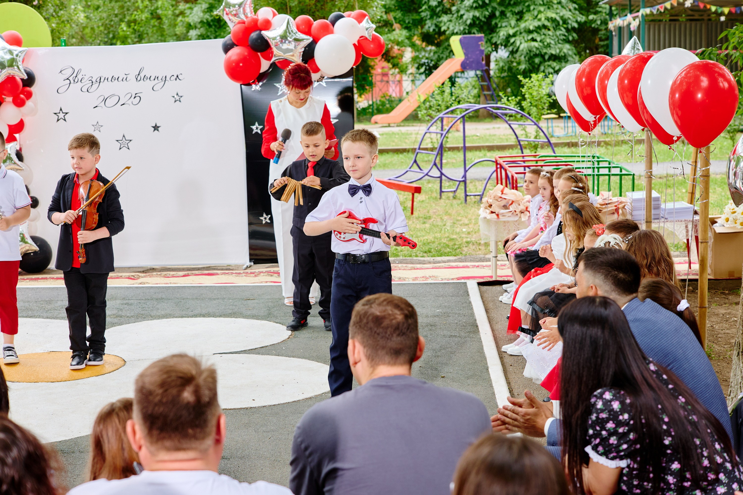 Выпускной 45 сад. Фотограф Выпускные альбомы Таганрог Сергей Коробченко