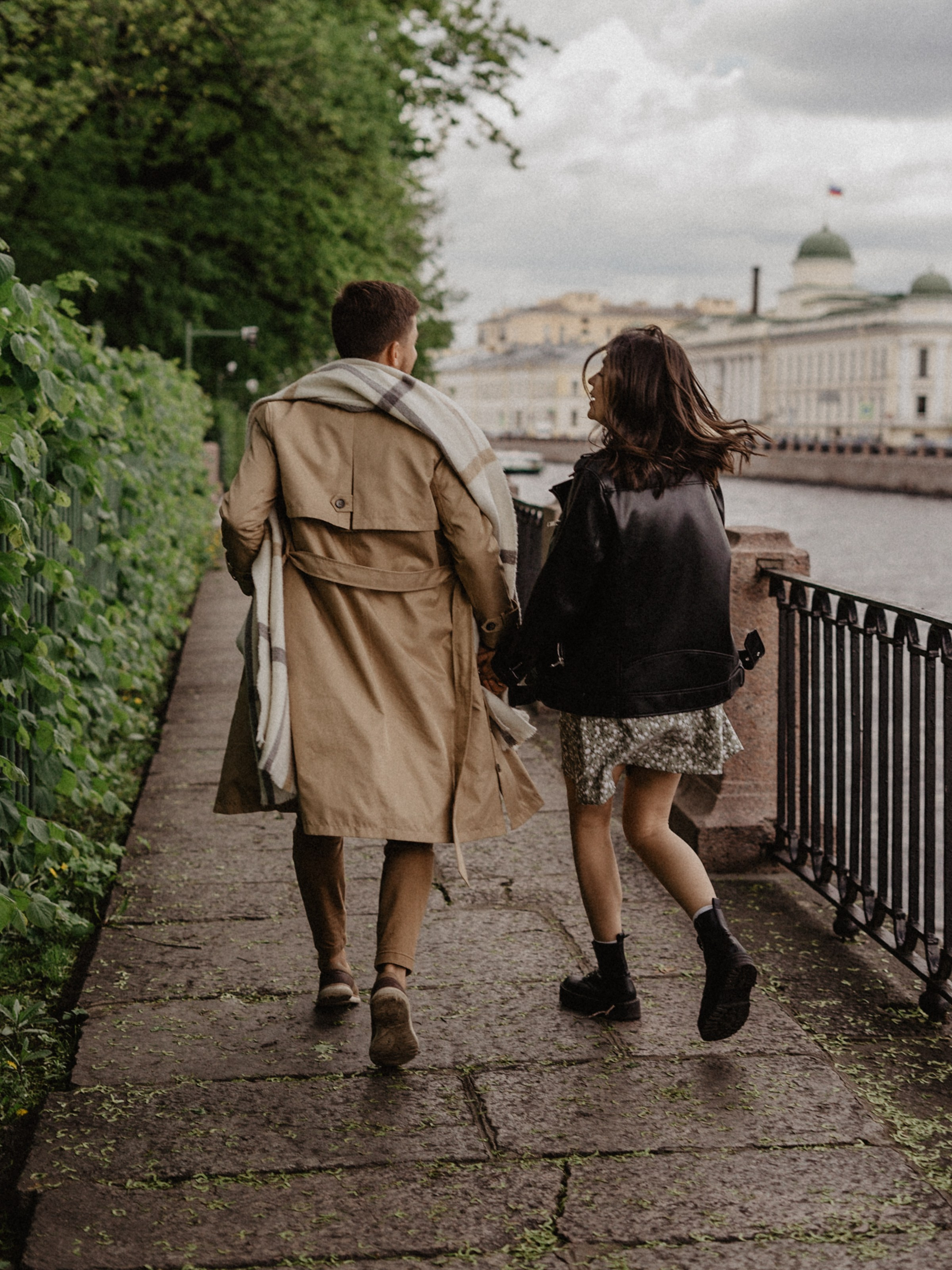 Вита & Саша | Любовь в центре Петербурга. Контент фотограф в Санкт-Петербурге | Дина Альбур