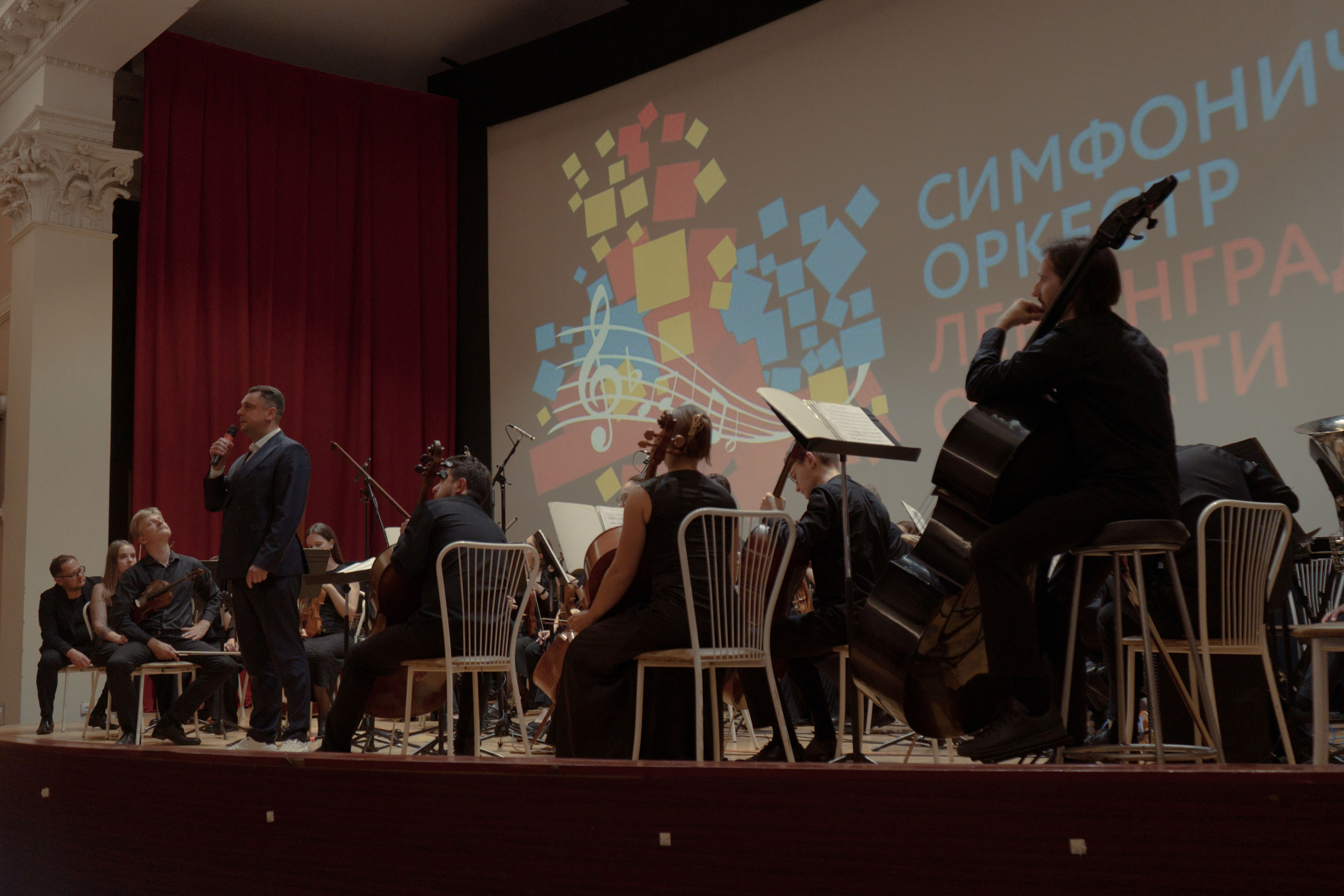 Премьера фильма «На стыке жанров». Юля Мурашова портретный и документальный фотограф