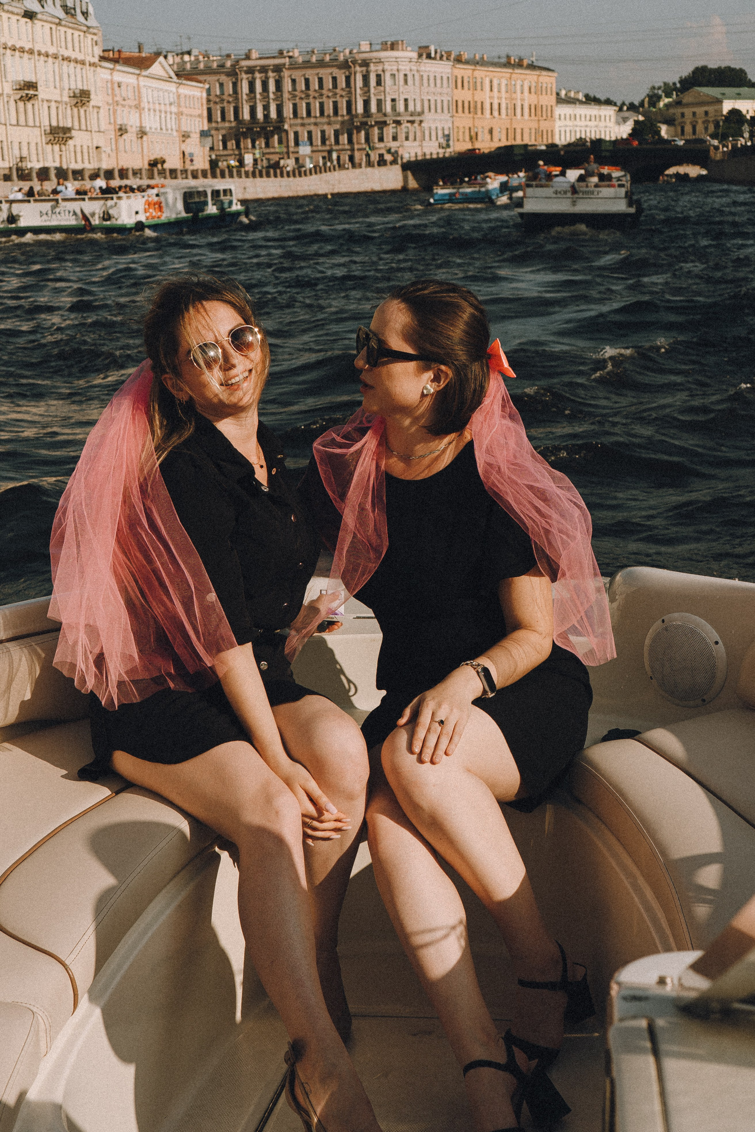 ДЕВИЧНИК НА КАТЕРЕ. Профессиональный фотограф, Санкт-Петербург — Виктория Богомолова
