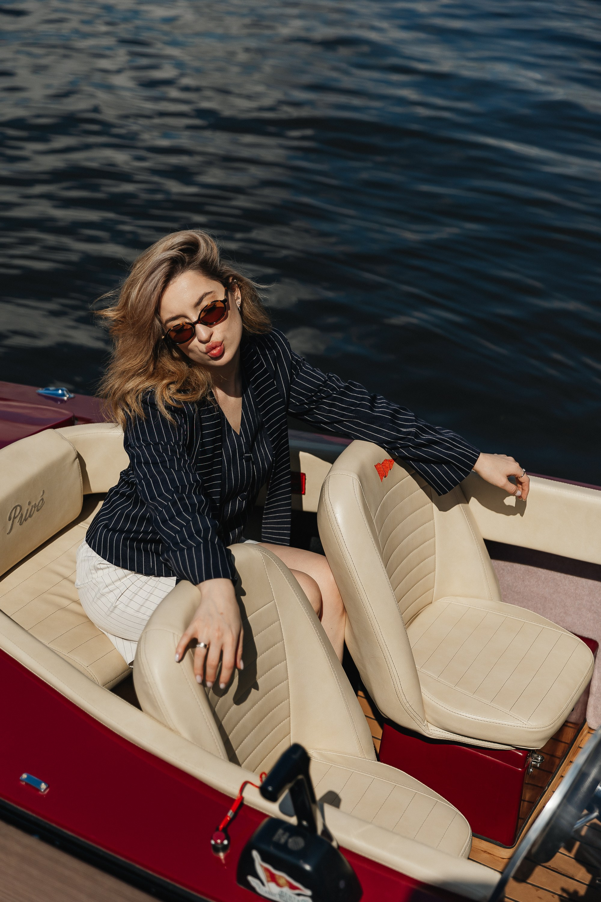 Девичник на ретро катерах. Фотограф Москва, Балашиха, МО. Свадьбы, репортажи, контент, портреты