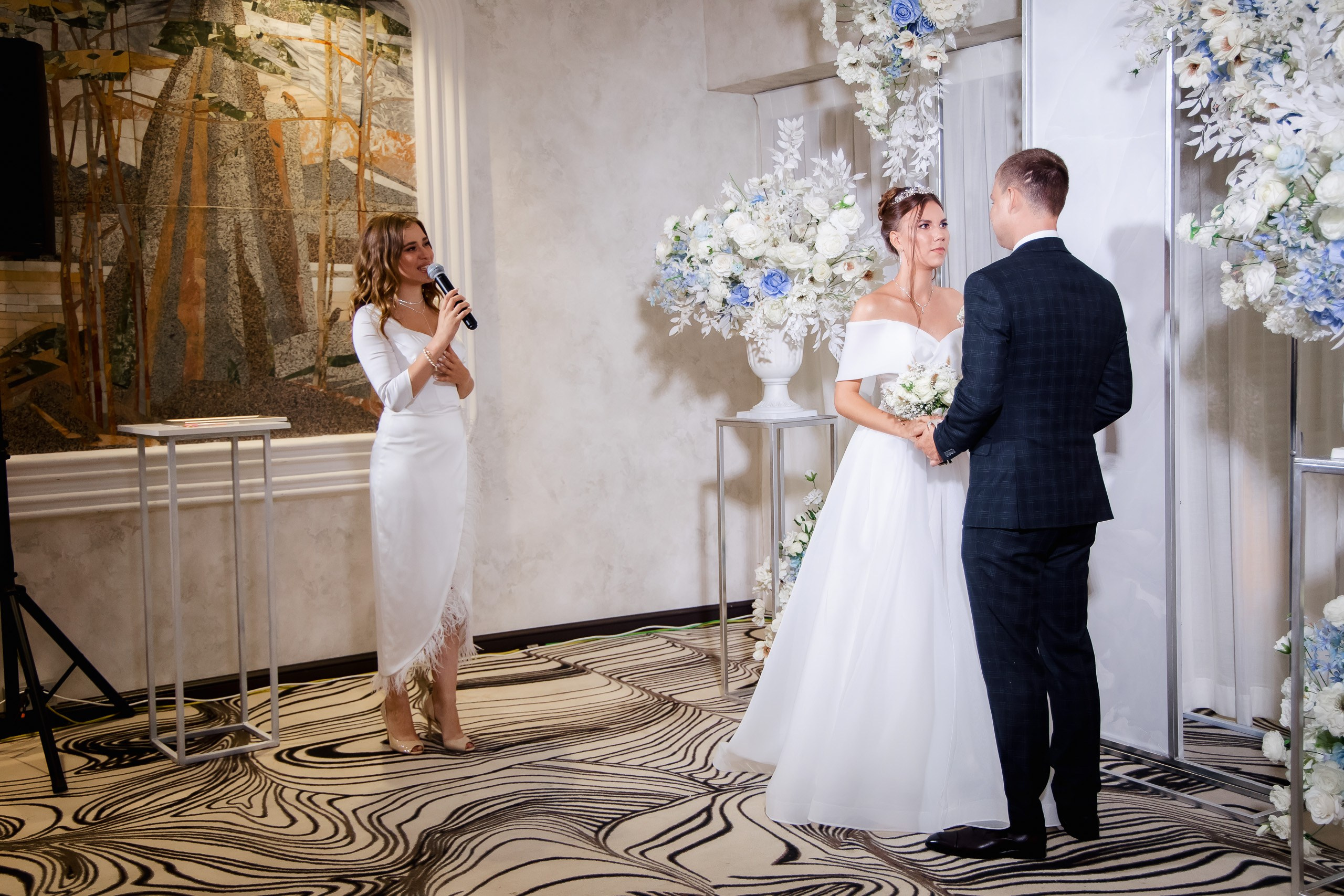 Евгений и Юлия. Совместные сборы. Интурист. Выездная. Фото с Китами. Свадебный фотограф в Хабаровске