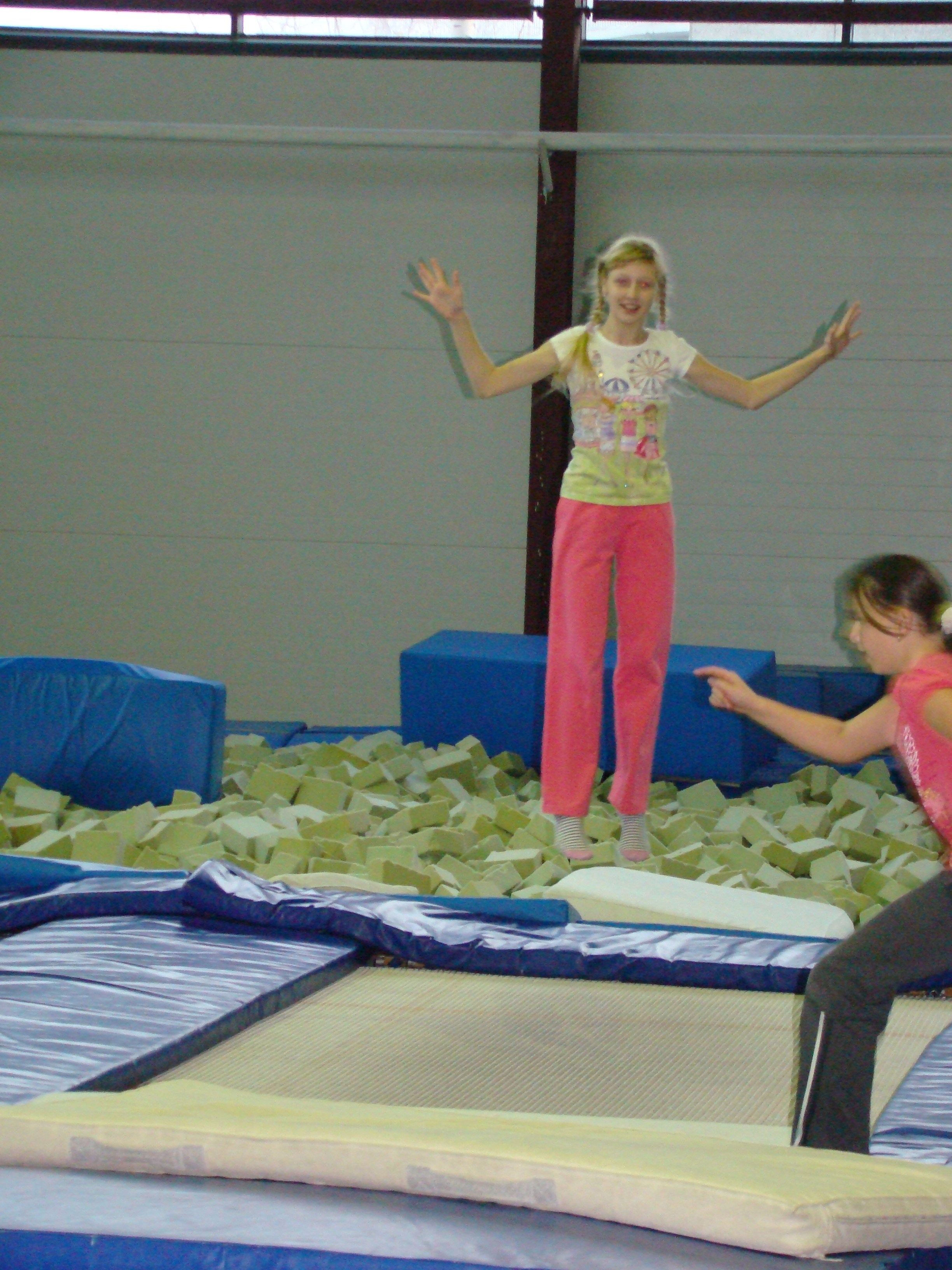 Катя ДР 12 лет Дома + Спортекс 04.12.2011. Семейный, Свадебный фотограф СПБ Питер— Романова Екатерина