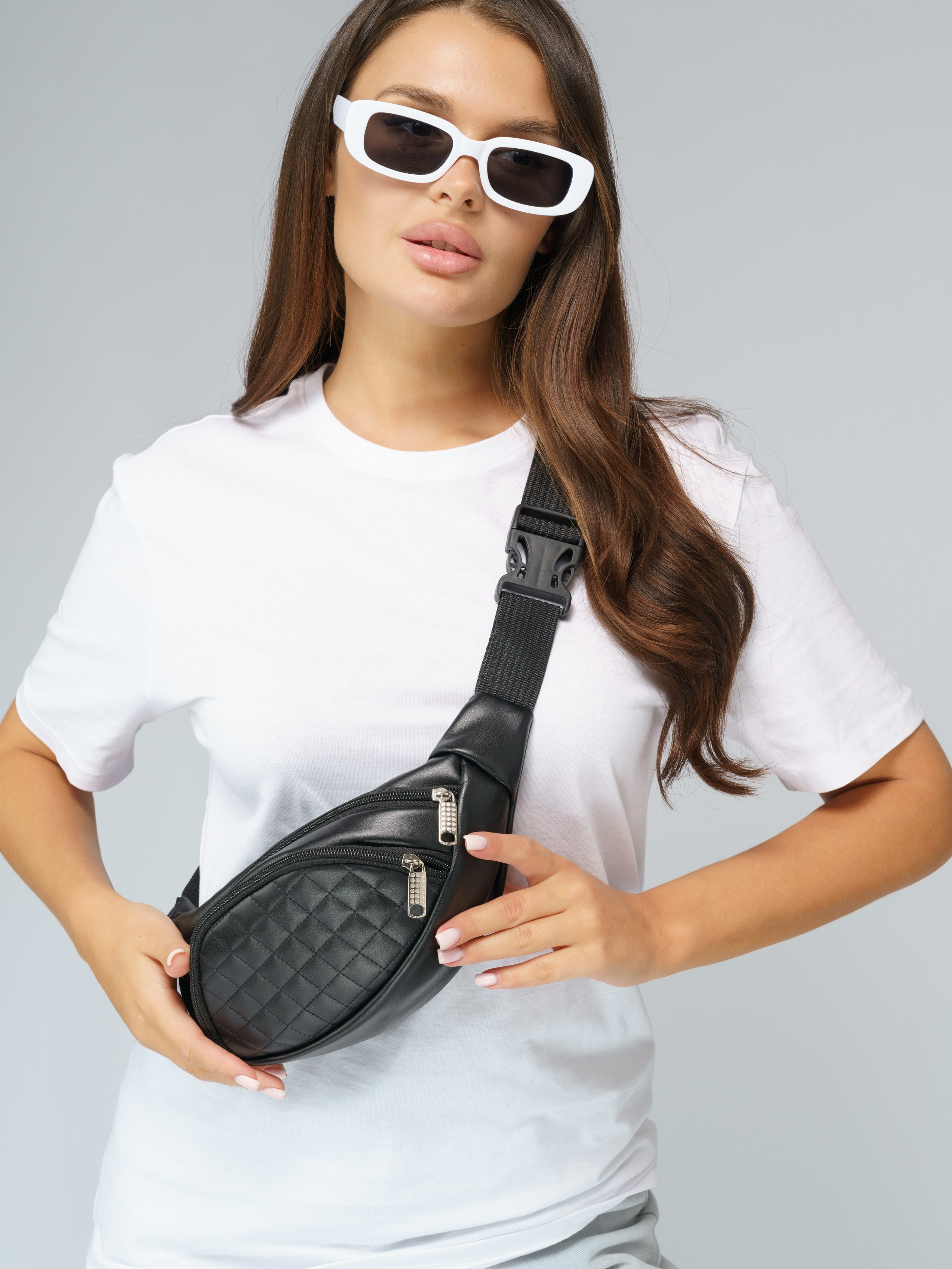 Сумки поясные, модель Юлия. KED Production — продакшн из СПб. Создаём фото, видео и контент, который помогает брендам и селлерам продавать больше