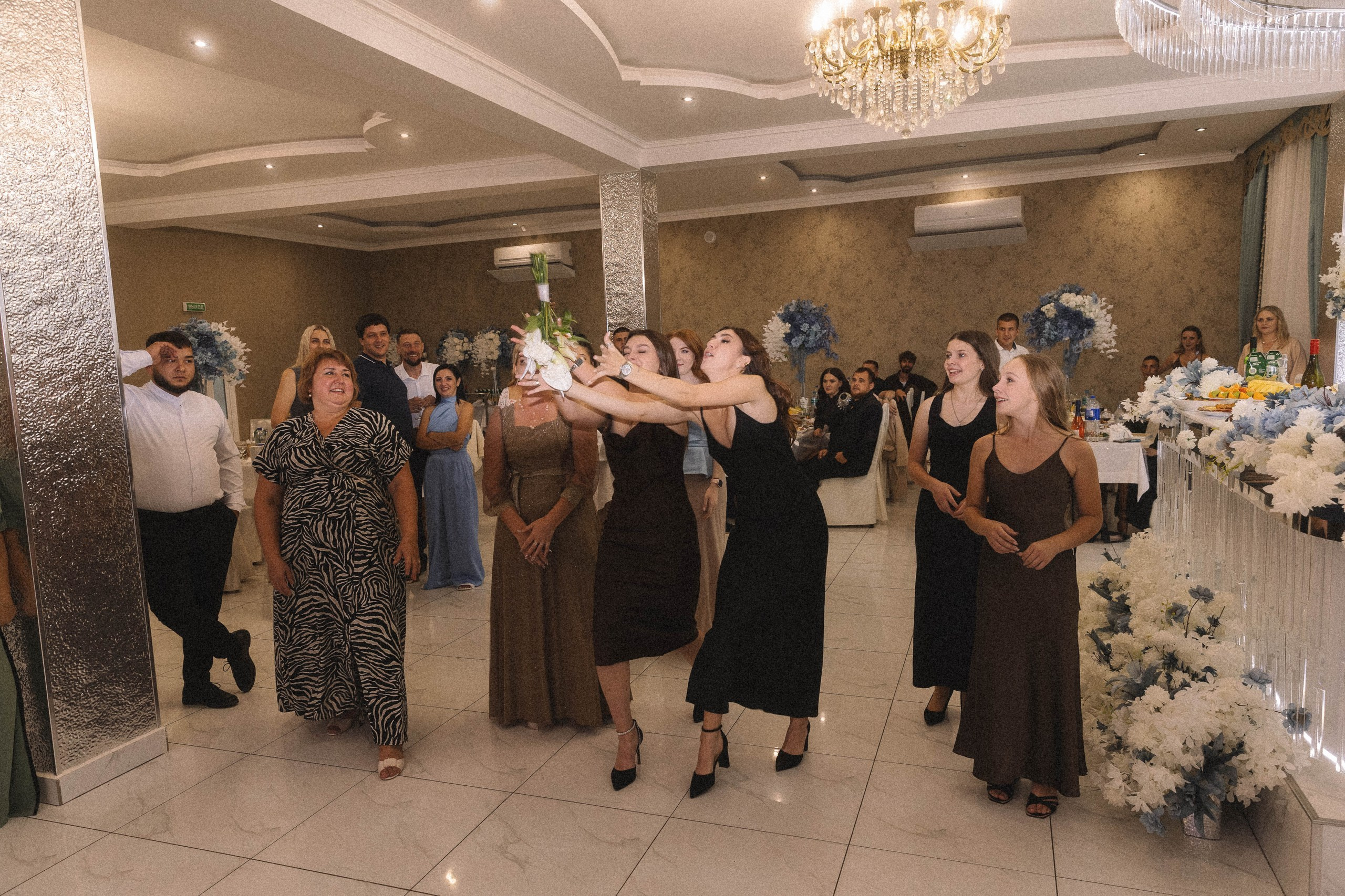 Ангелина и Энвер. Свадебный фотограф Мироманов Николай в Крыму