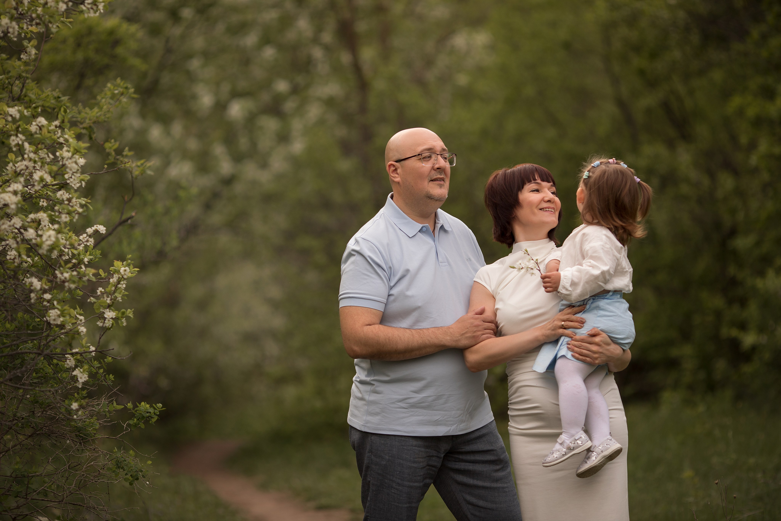 Цветущий апрель. Семейный и детский фотограф в Саратове Полина Коткина