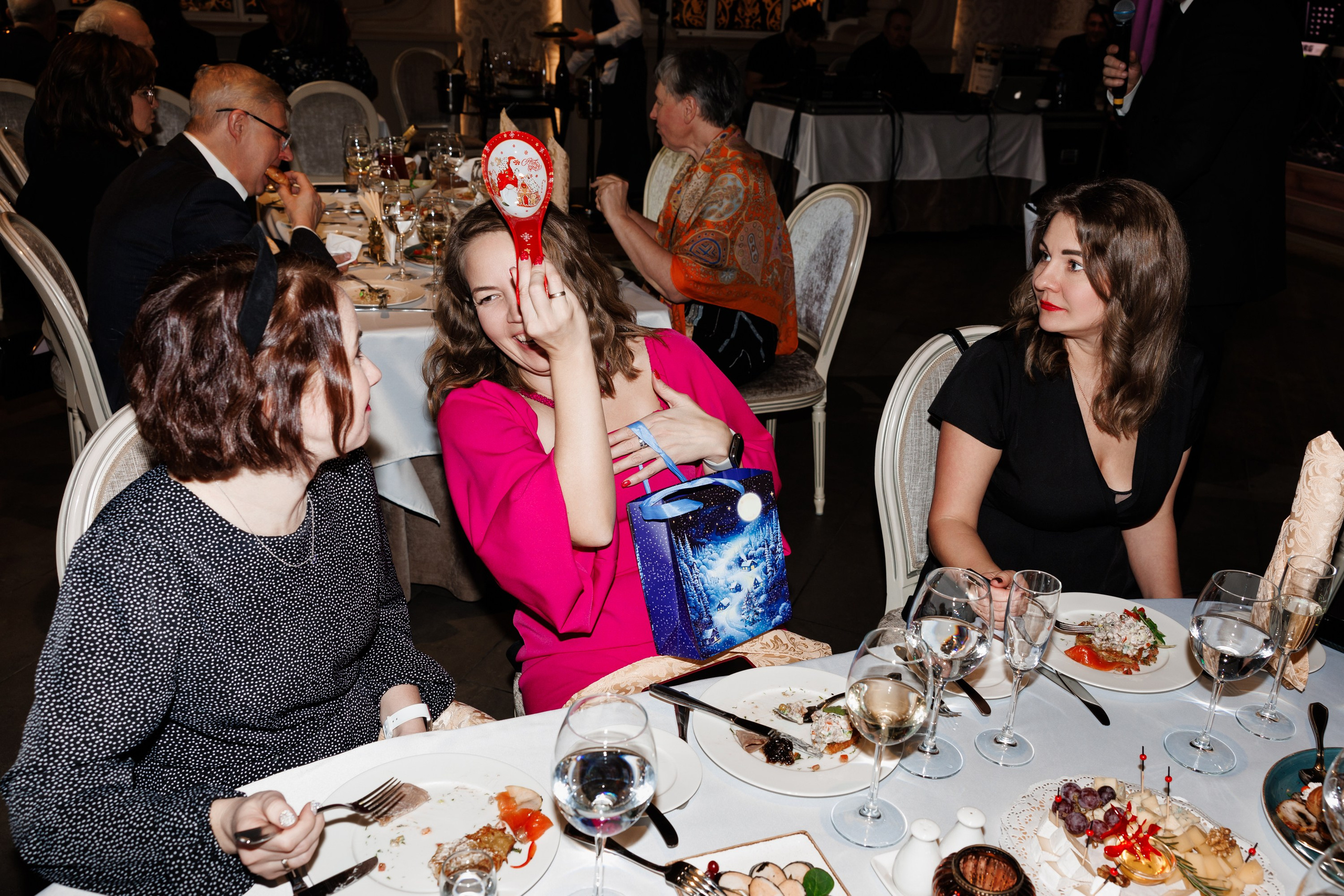 Новогодний корпоратив в ресторане Тройка. Фотограф в Санкт-Петербурге — Сергей Петров