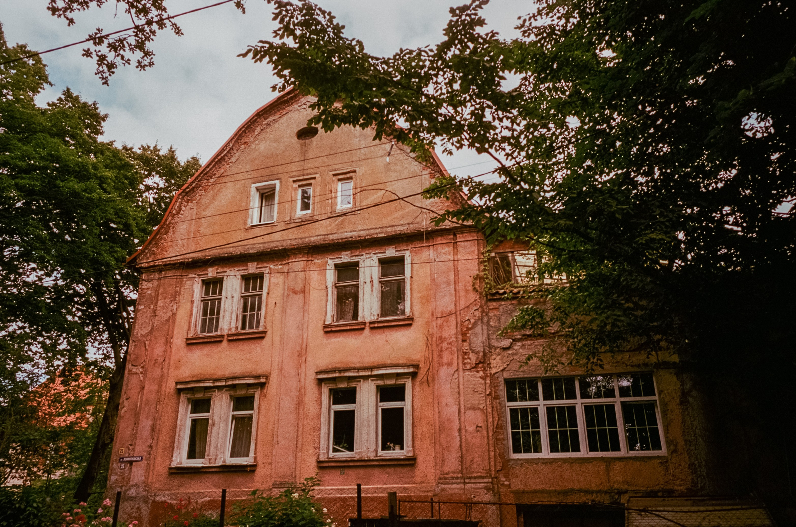 Калининград. Верхнее озеро, Safe Coffee и кафе Толстой. Фотограф-документалист Мария Осокина