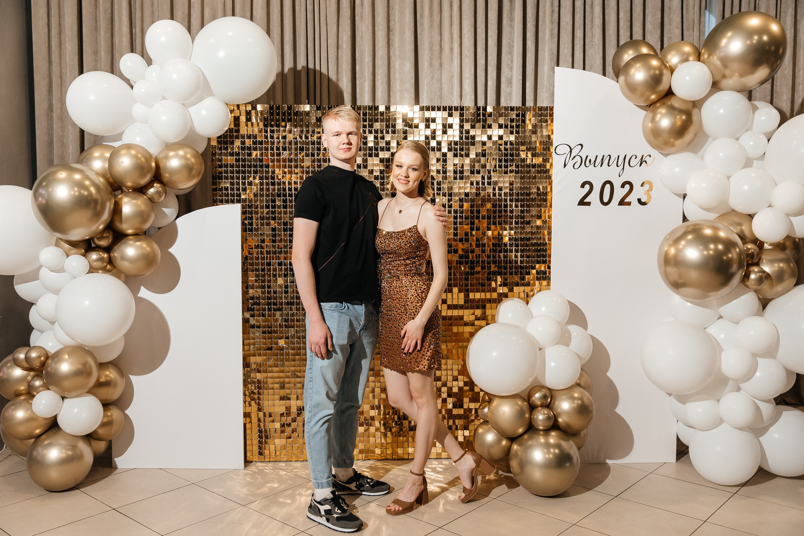 2023-06-23 Выпускной МБОУ СОШ № 10. Фотограф в Красноярске