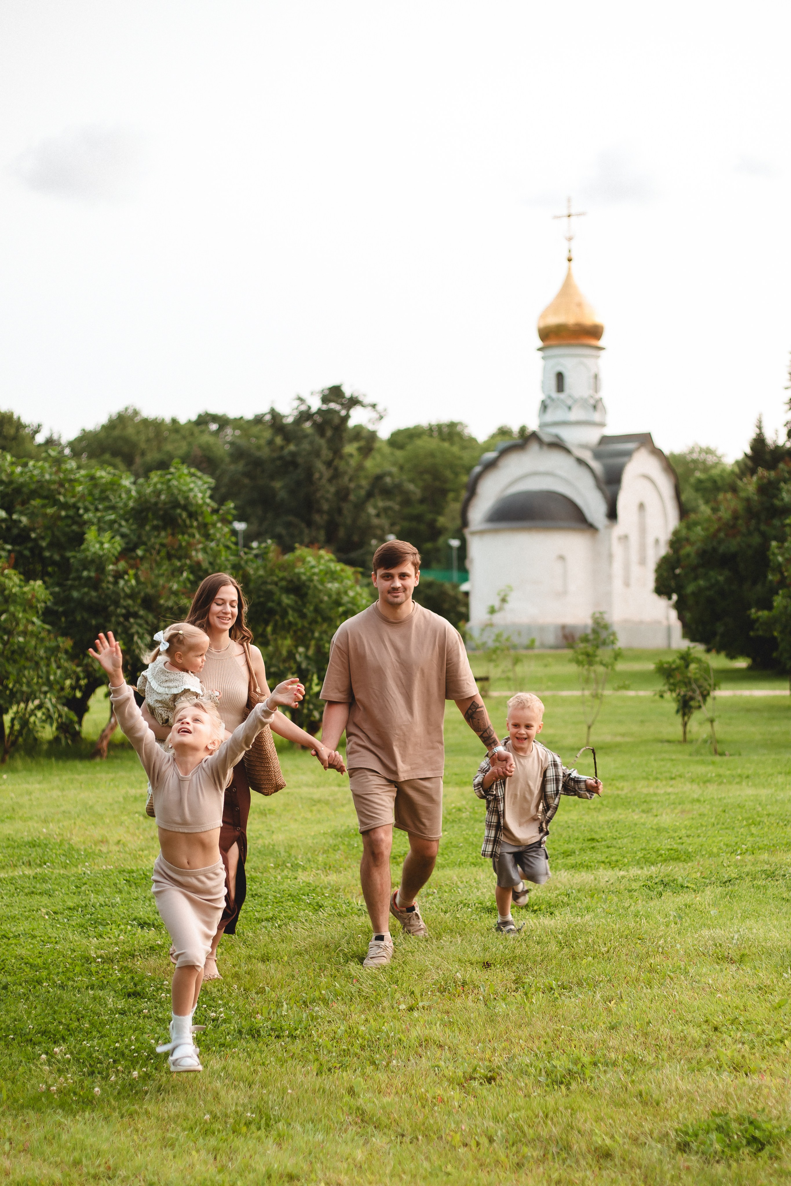 ФОТОПРОГУЛКИ. Фотограф крещений, семейный фотограф Приходько Ксения
