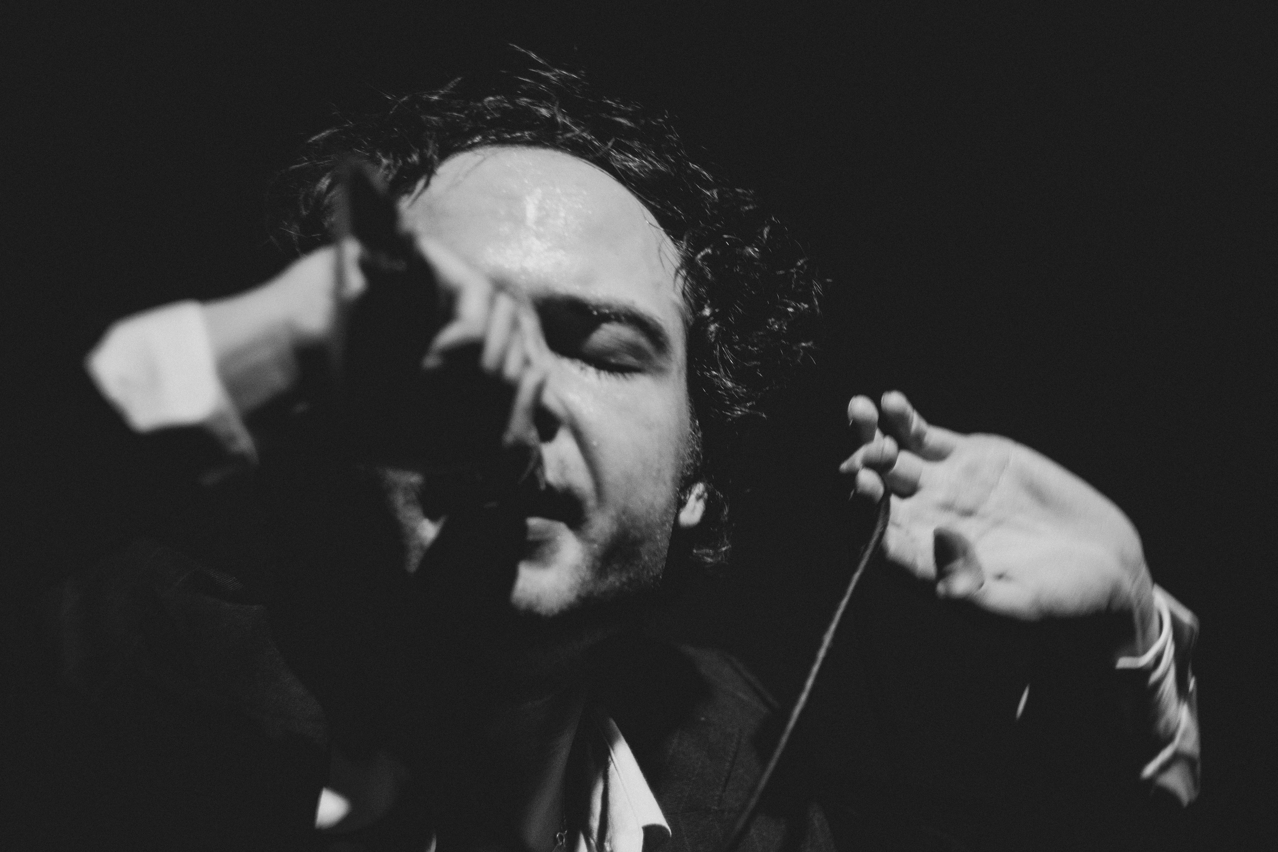 Диктофон. Фотограф для музыкантов, фотограф на концерт, концертный фотограф, съемка концерта, бэкстейдж фотограф