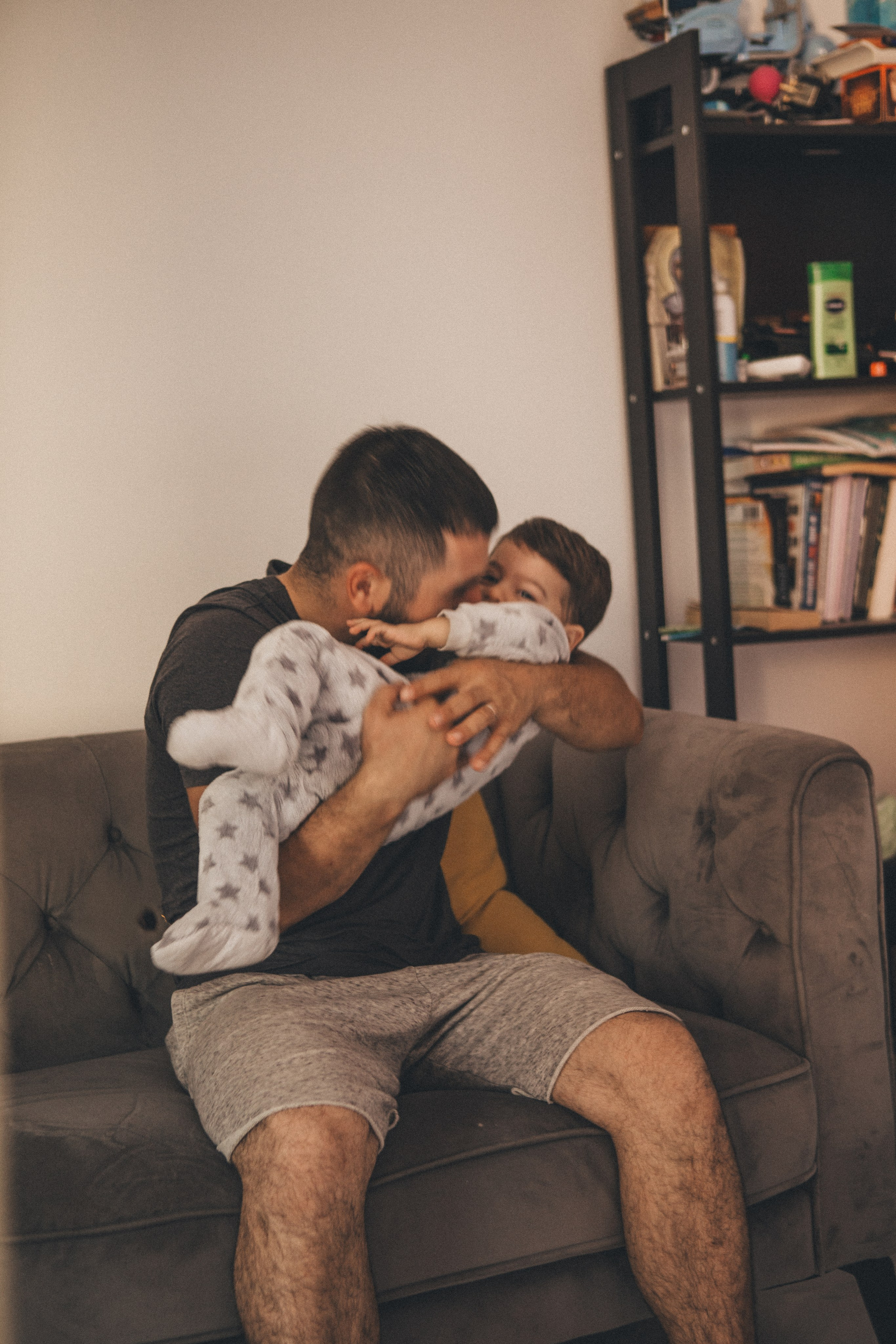 Afina and family. Portrait, family and pet photographer in Cyprus, Ksenia Bourdelle