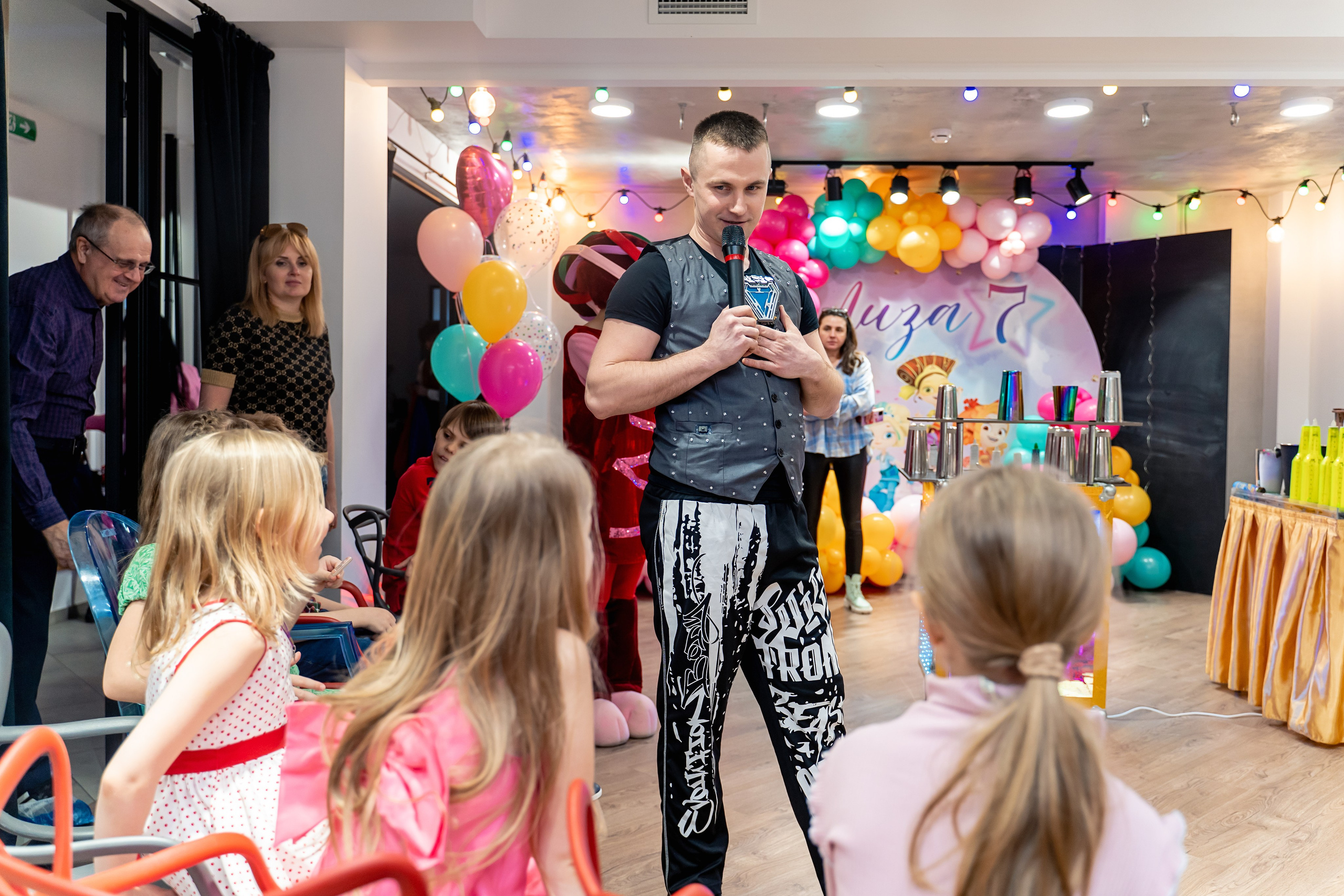 Фотограф на детский день рождения Москва. Фотограф \ Видеограф на Крещение, Венчание Москва| Семейные съемки