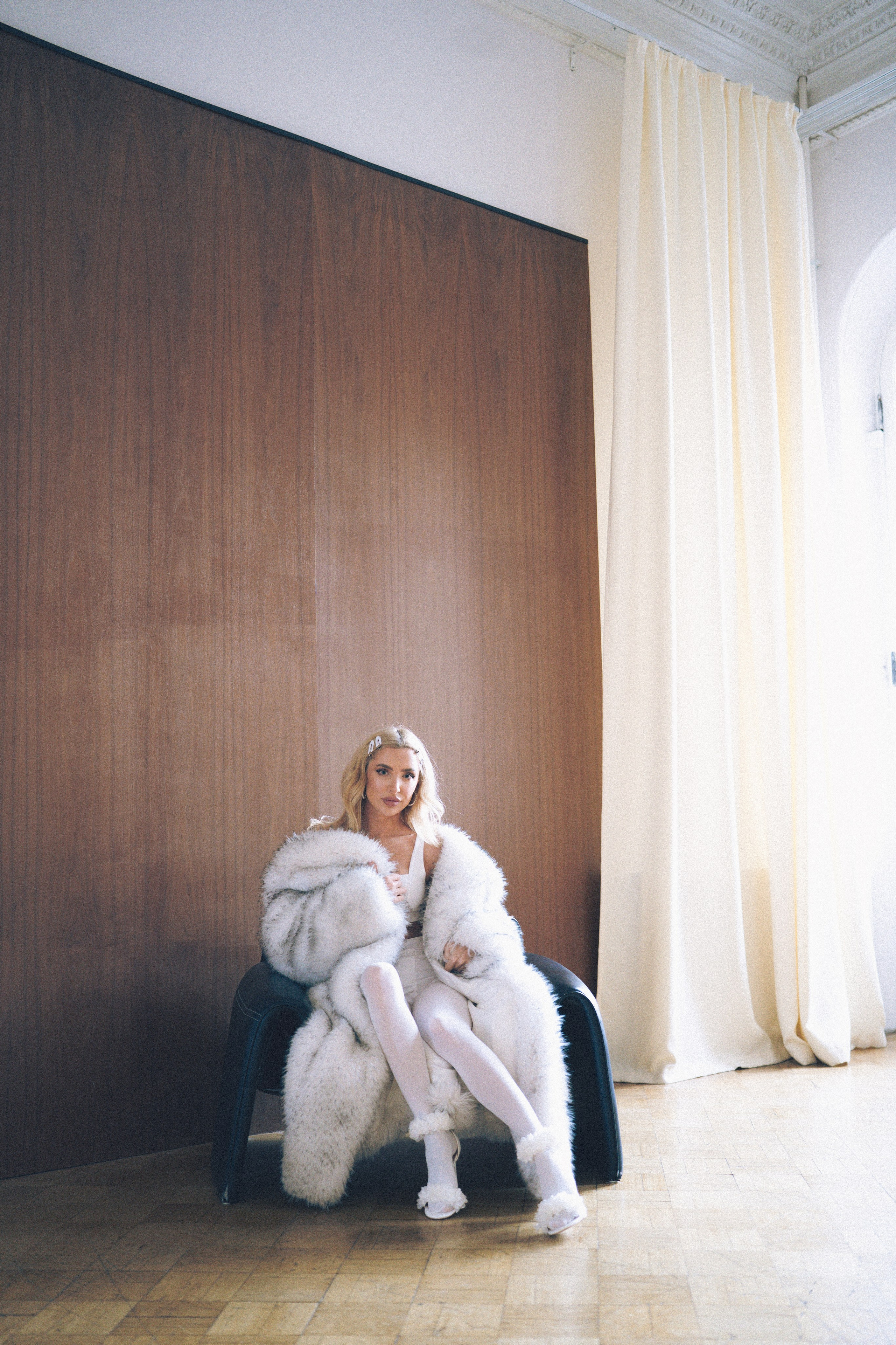 МИНИМАЛИЗМ В СТУДИИ НА ЧЕРНЫШЕВСКОЙ В СТУДИИ С БАЛКОНОМ. Профессиональный фотограф, Санкт-Петербург — Виктория Богомолова