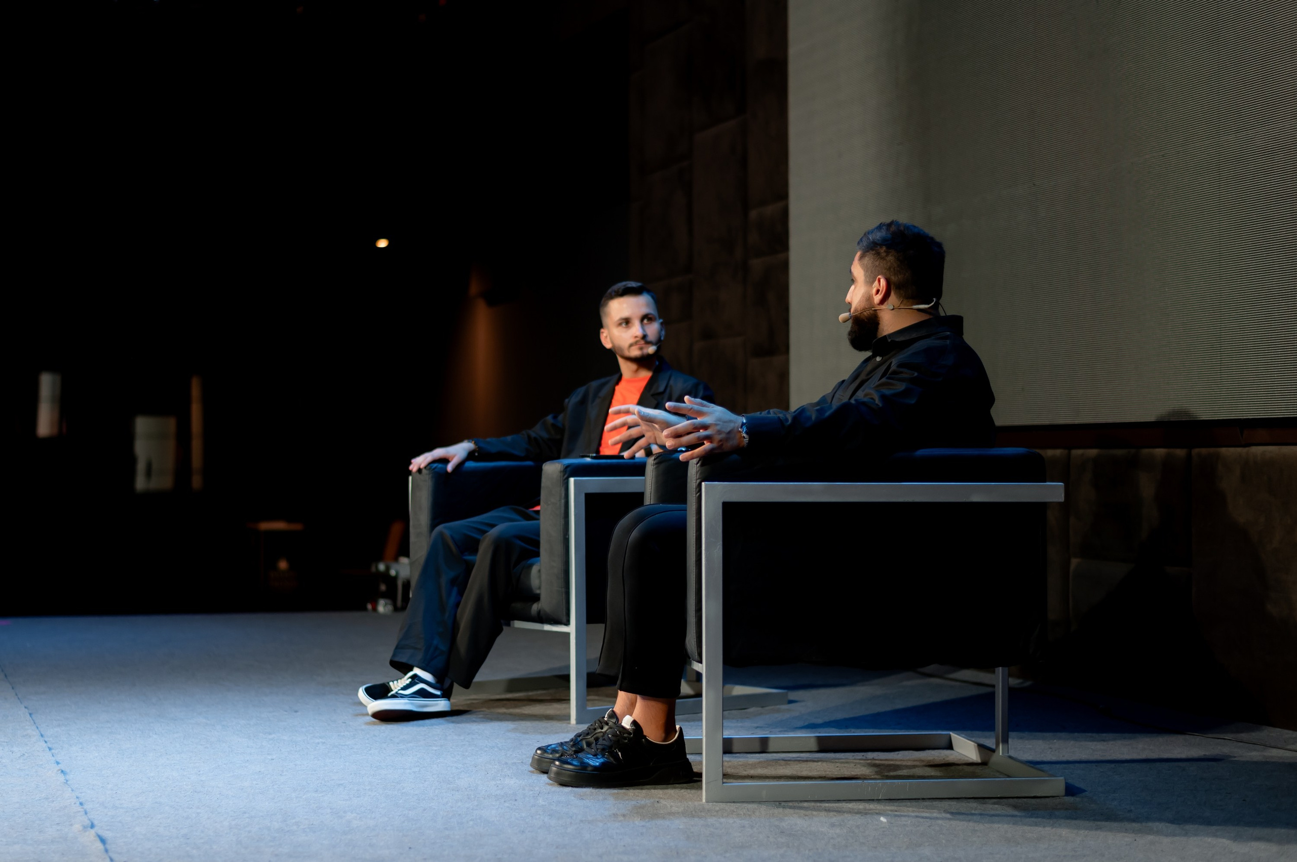 Манифестор. Фотограф в Москве. Антон S