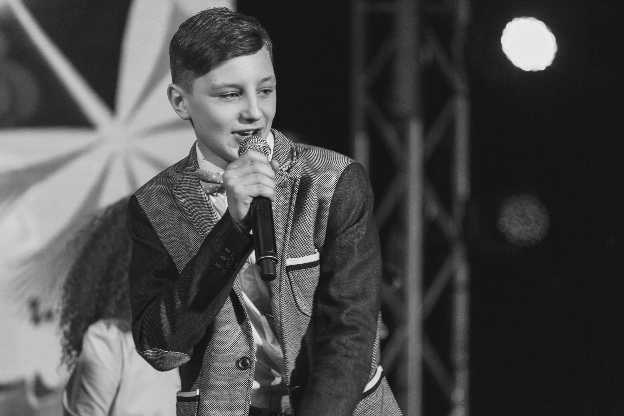 О2ТВ группа СТРАНА. Видеооператор/Фотограф Николай Завьялов