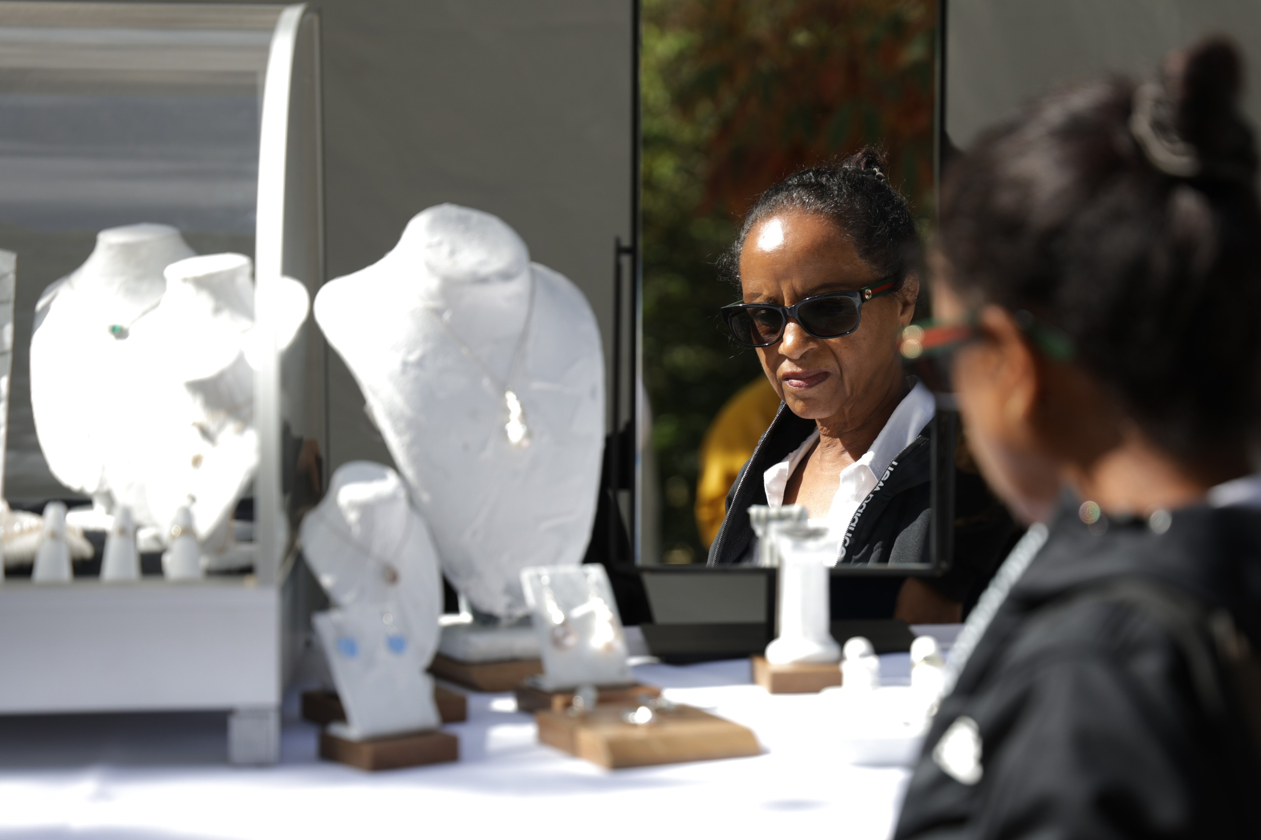 Queen St West Art Crawl. Portrait photographer based in Toronto — Blinova Mariia