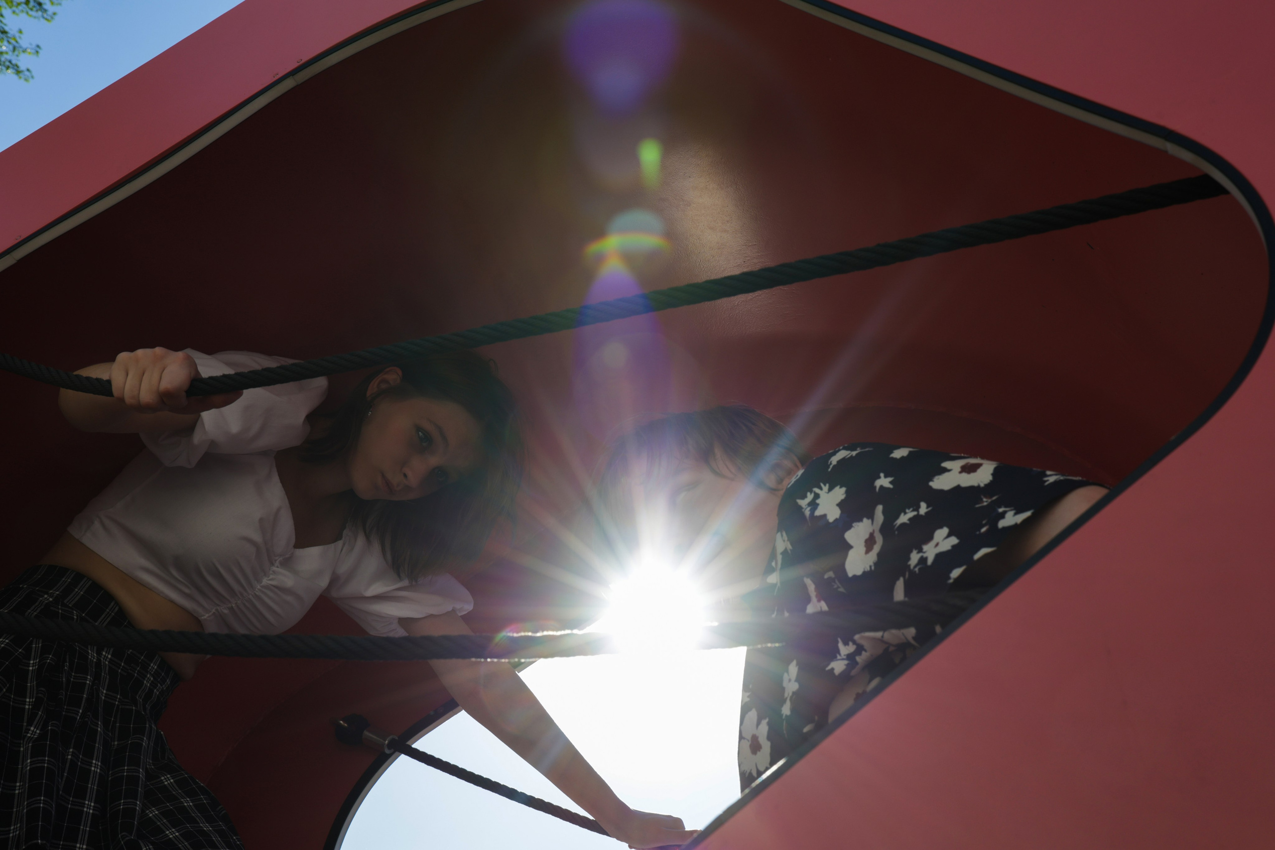 Hot chocolate in paper glass. Portrait photographer based in Toronto — Blinova Mariia