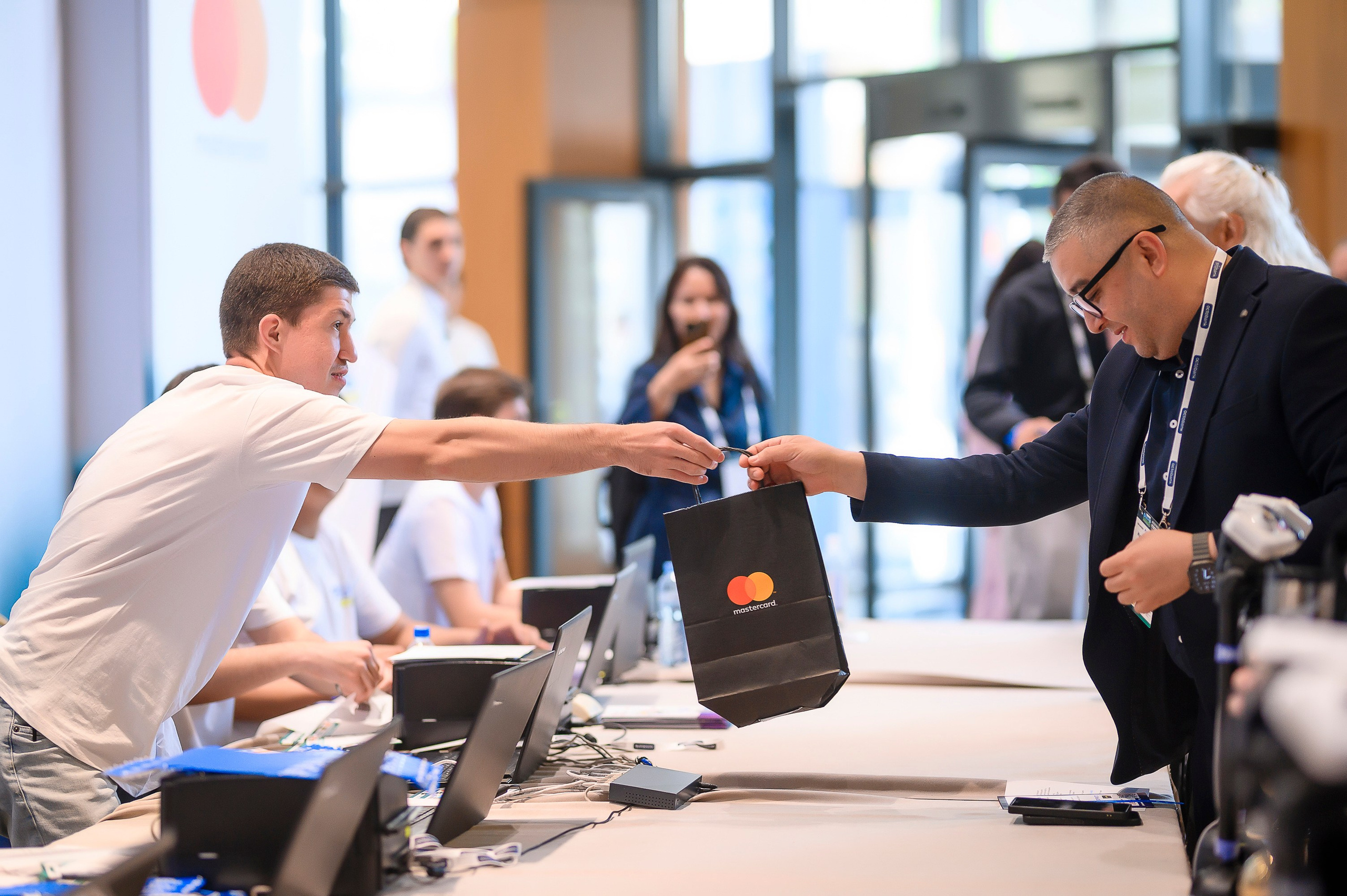 Digital Uzbekistan 2025. Интерьерный и репортажный фотограф в Алматы