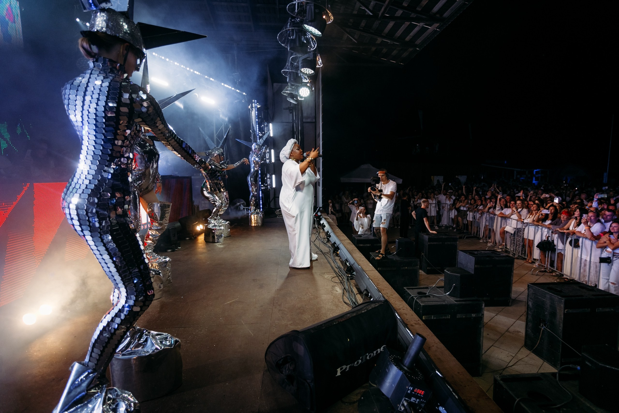 White Party @ Бархат парк. Репортажный фотограф Максим Полянский. Москва, Санкт-Петербург, Красноярск