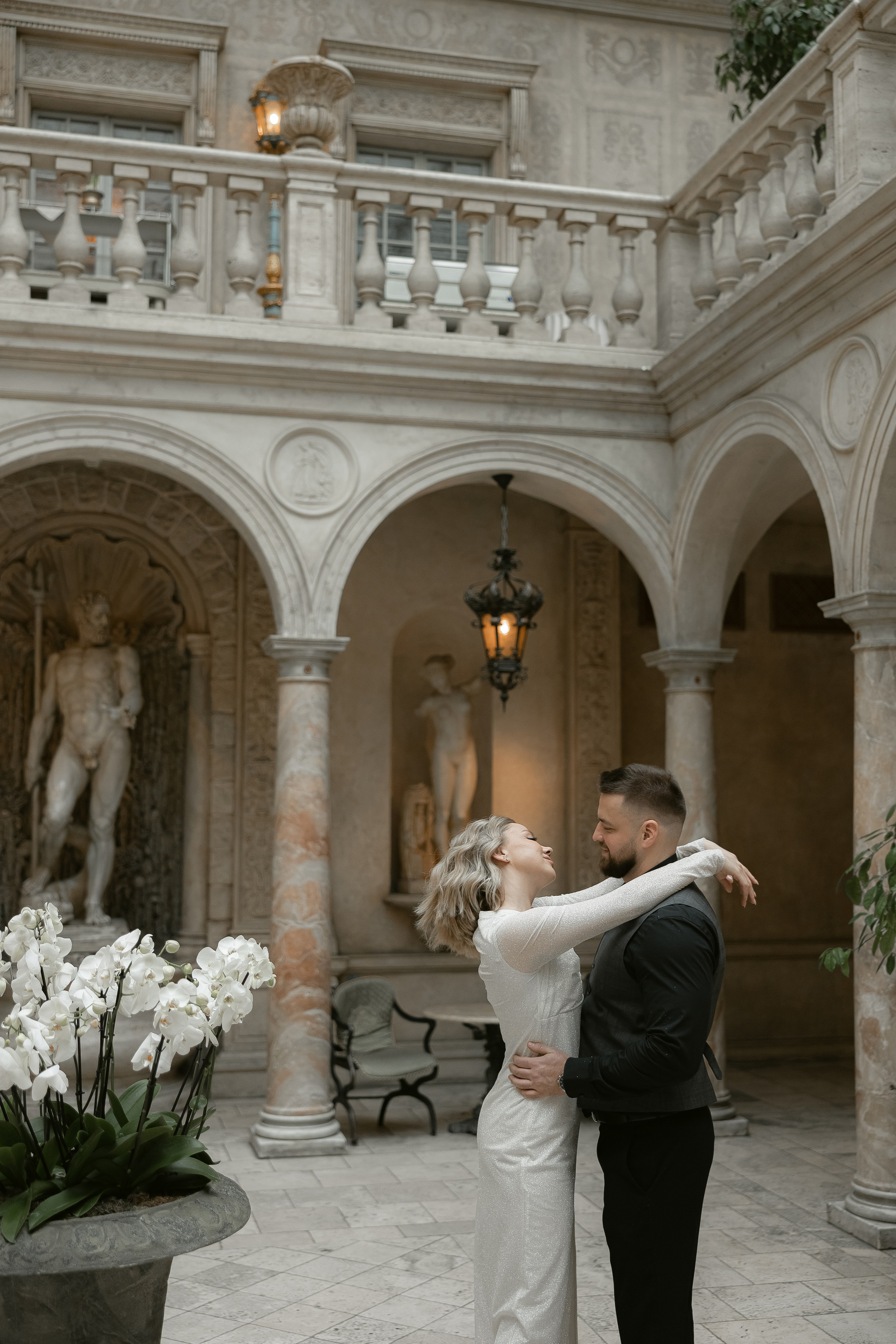 Яна и Ренат: ТУРАНДОТ и ос.Спиридонова. Свадебный фотограф Москва