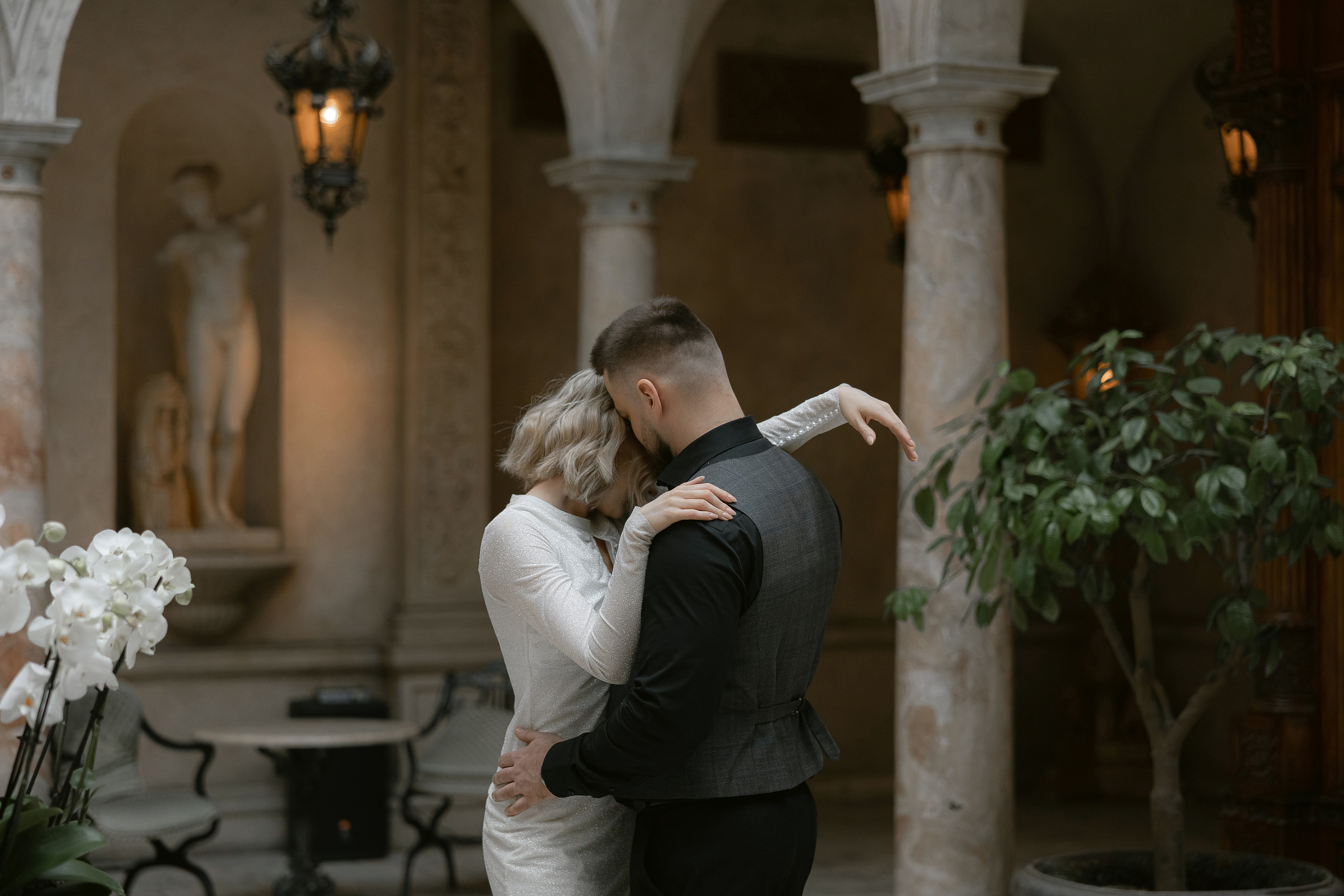 Яна и Ренат: ТУРАНДОТ и ос.Спиридонова. Свадебный фотограф Москва